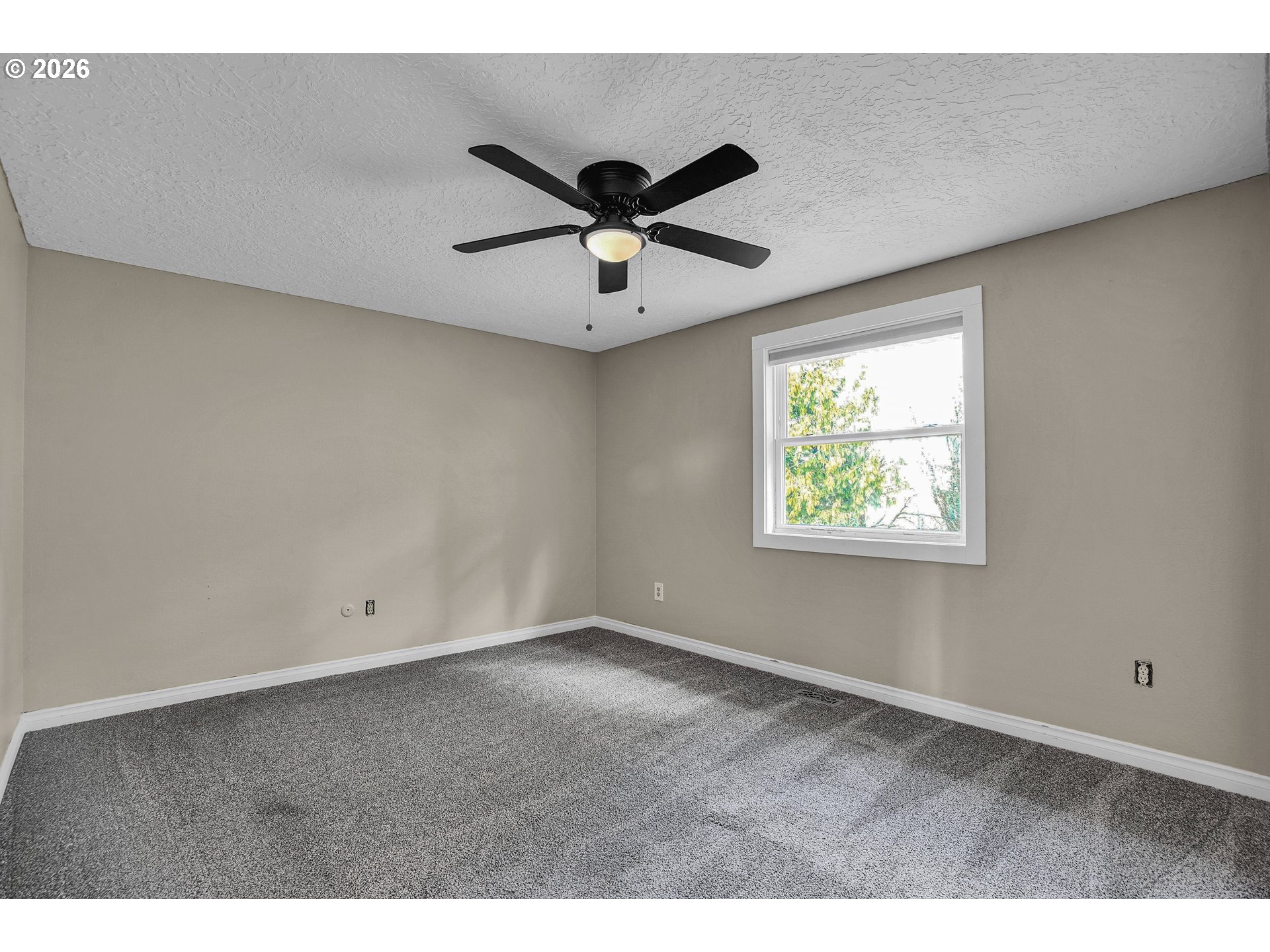 property viewer photo 18