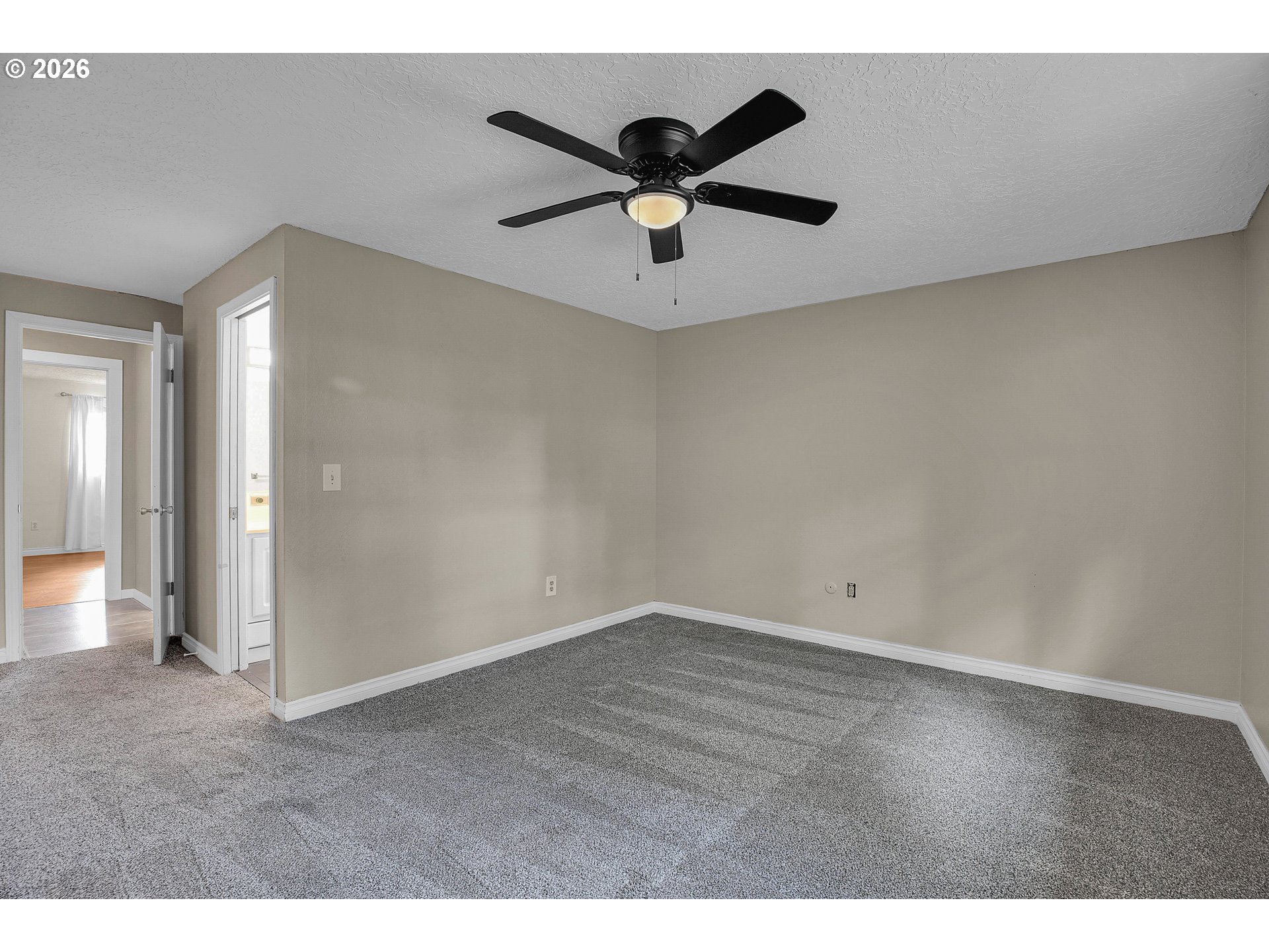 property viewer photo 19