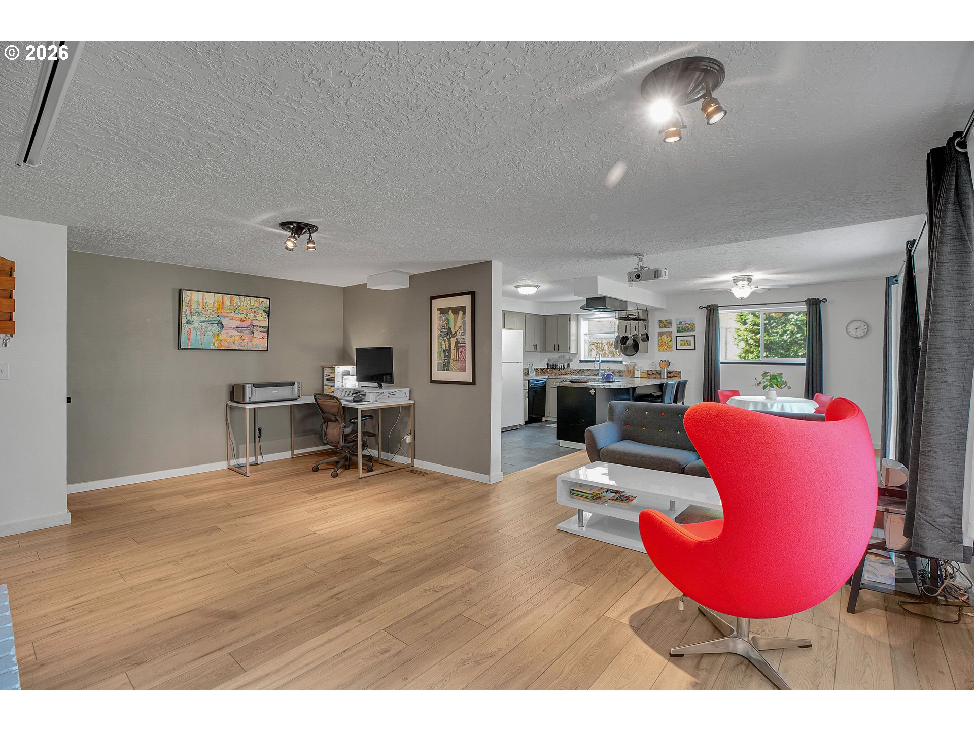 property viewer photo 24