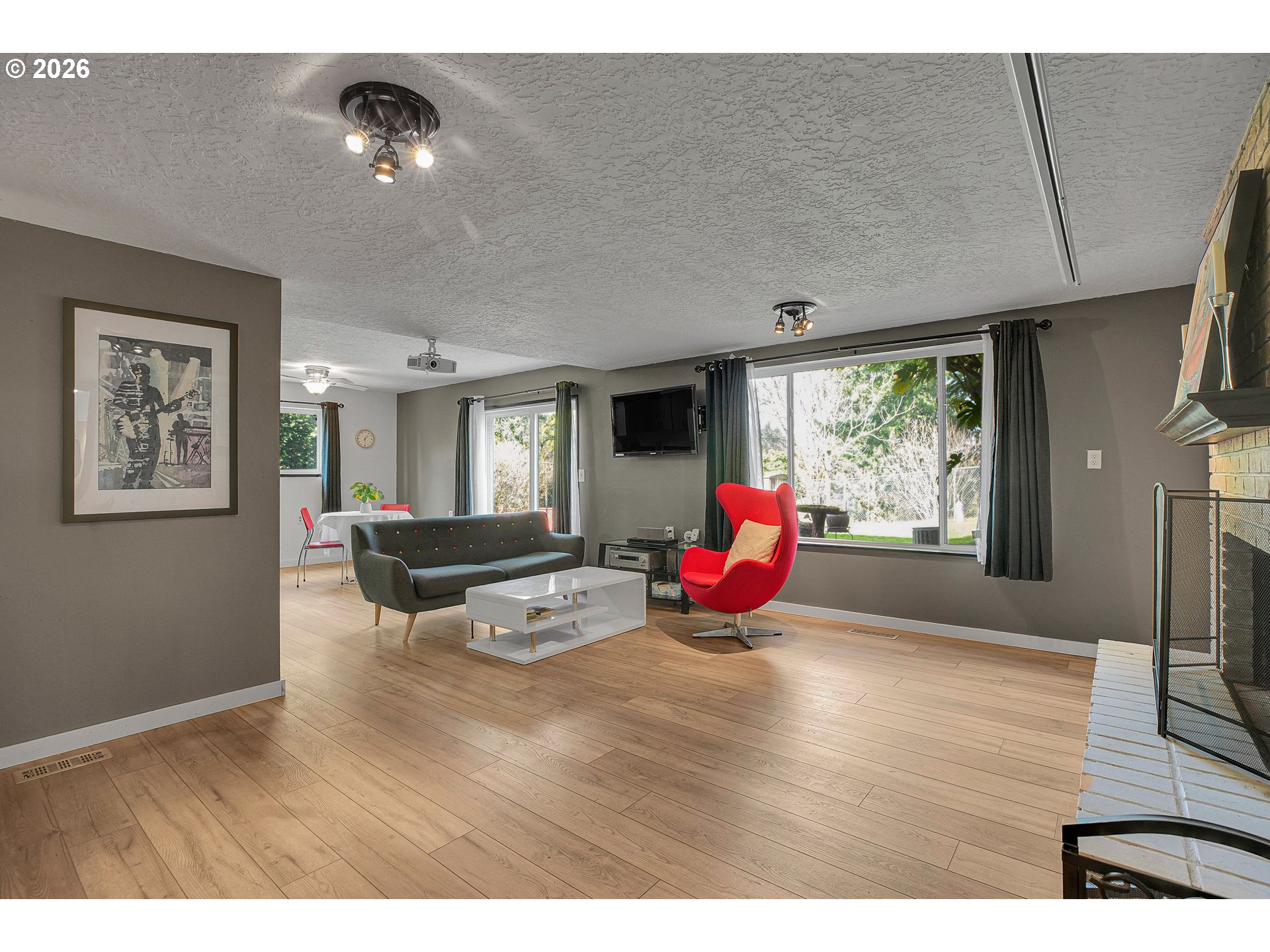 property viewer photo 25