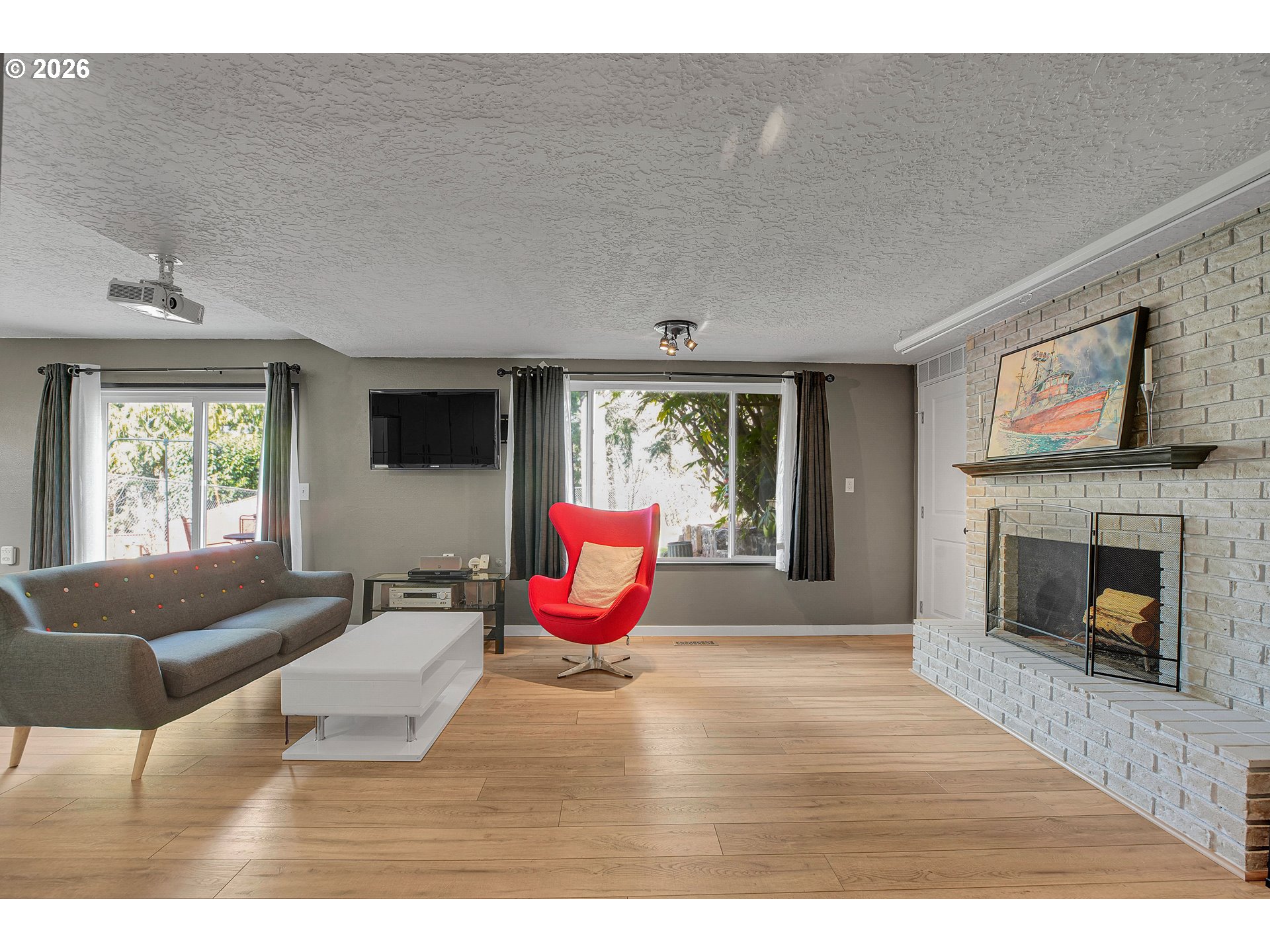 property viewer photo 26