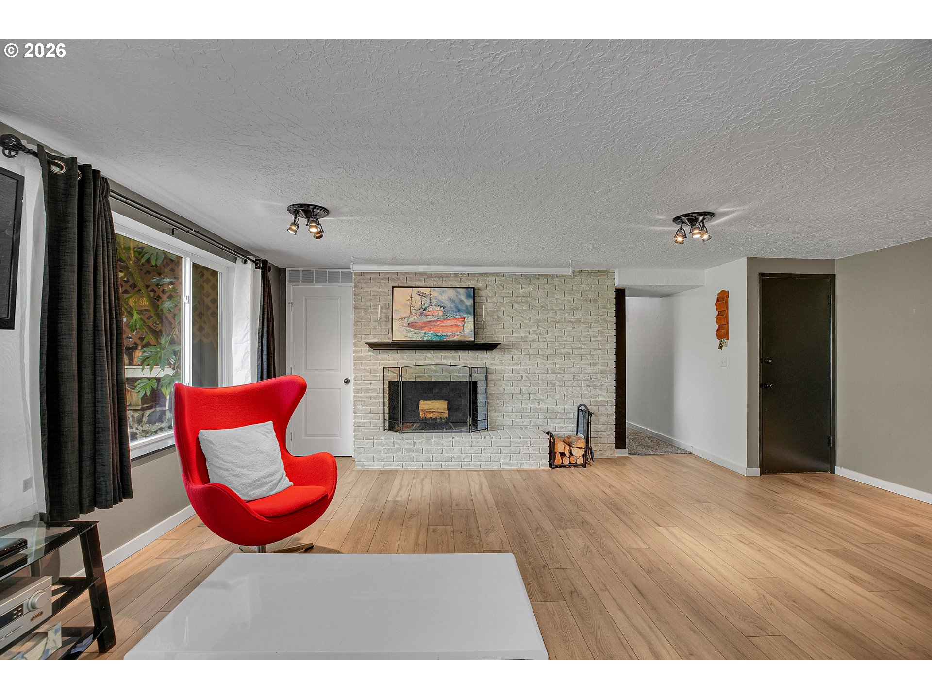 property viewer photo 27
