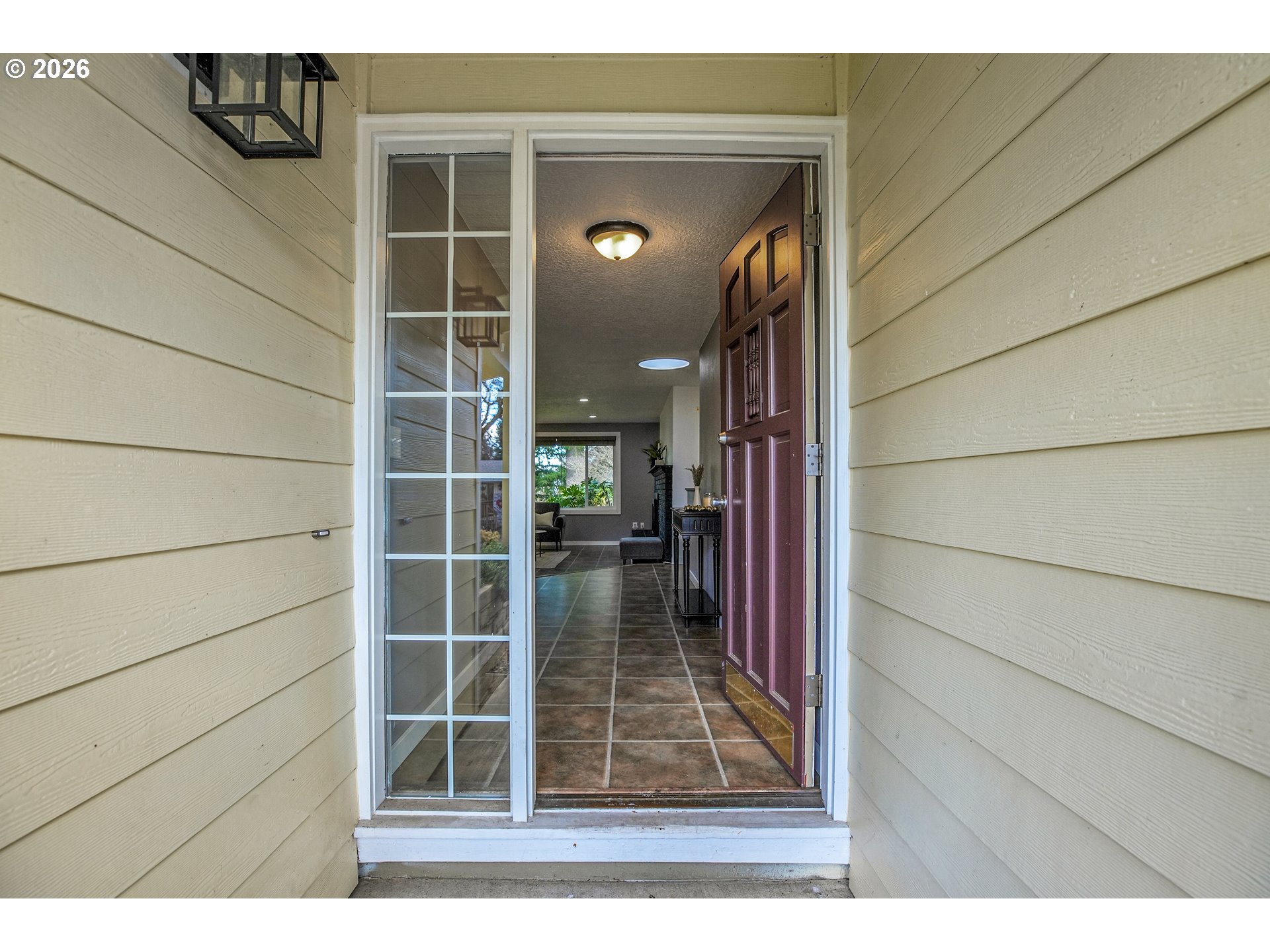 property viewer photo 3