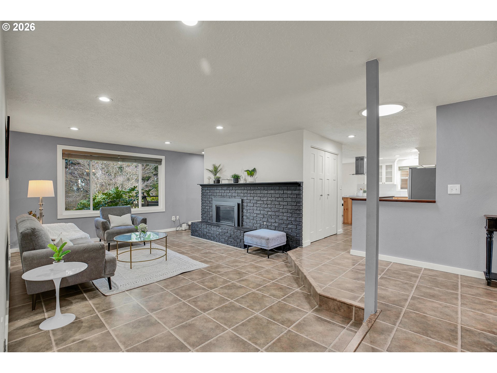 property viewer photo 5