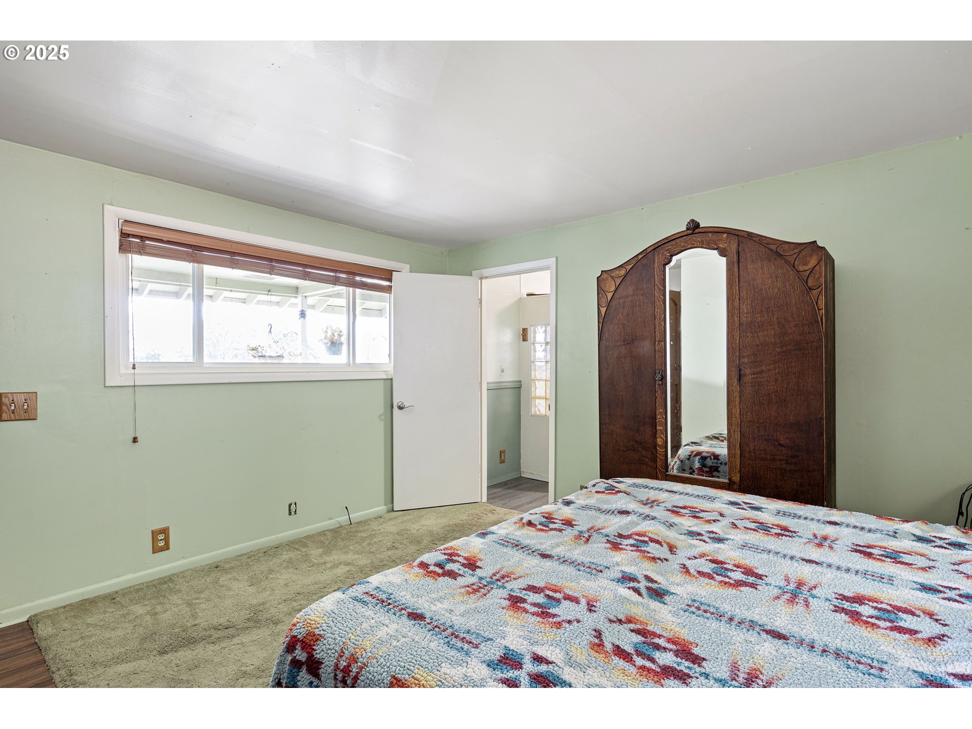 property viewer photo 23