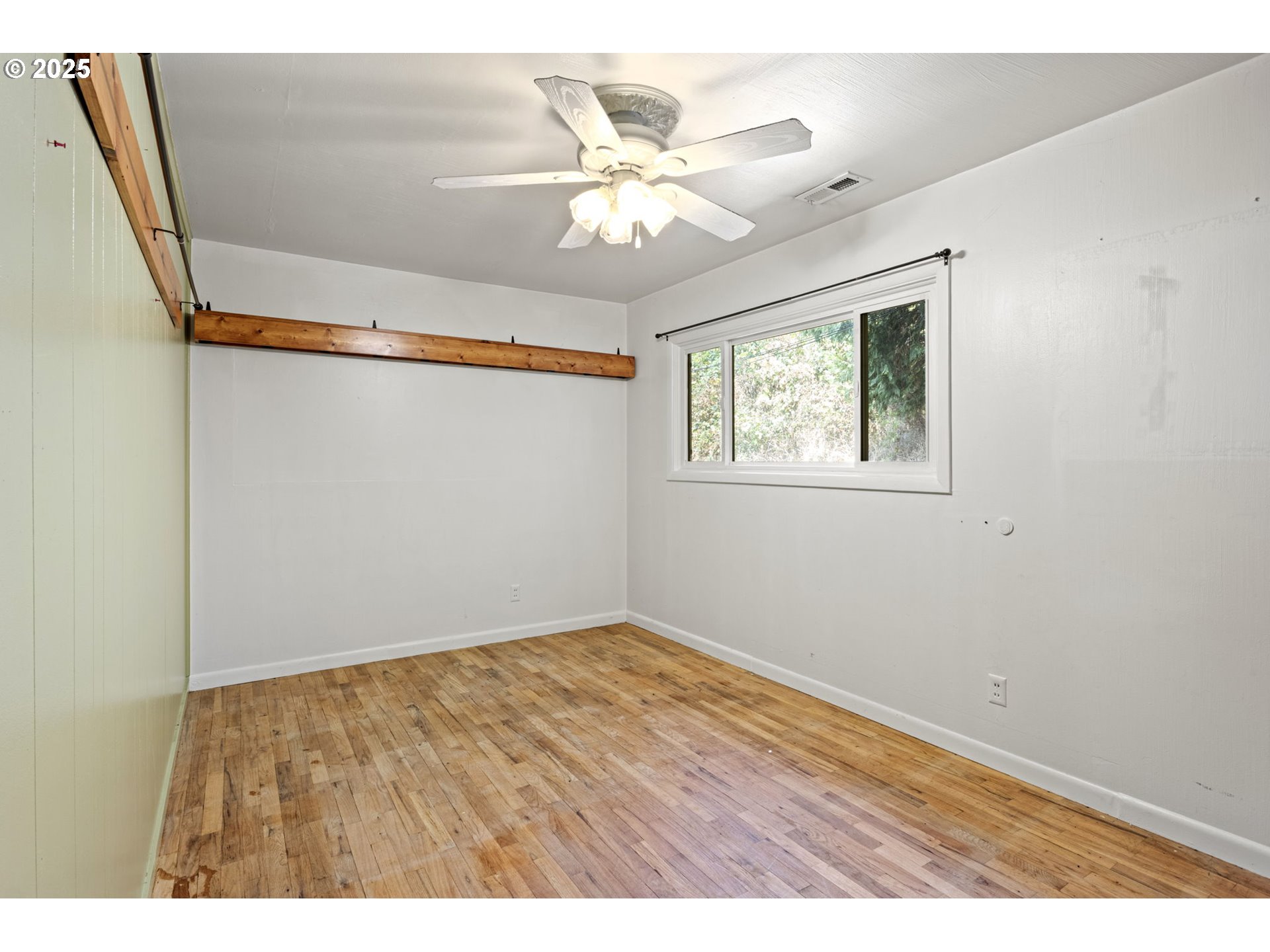 property viewer photo 29