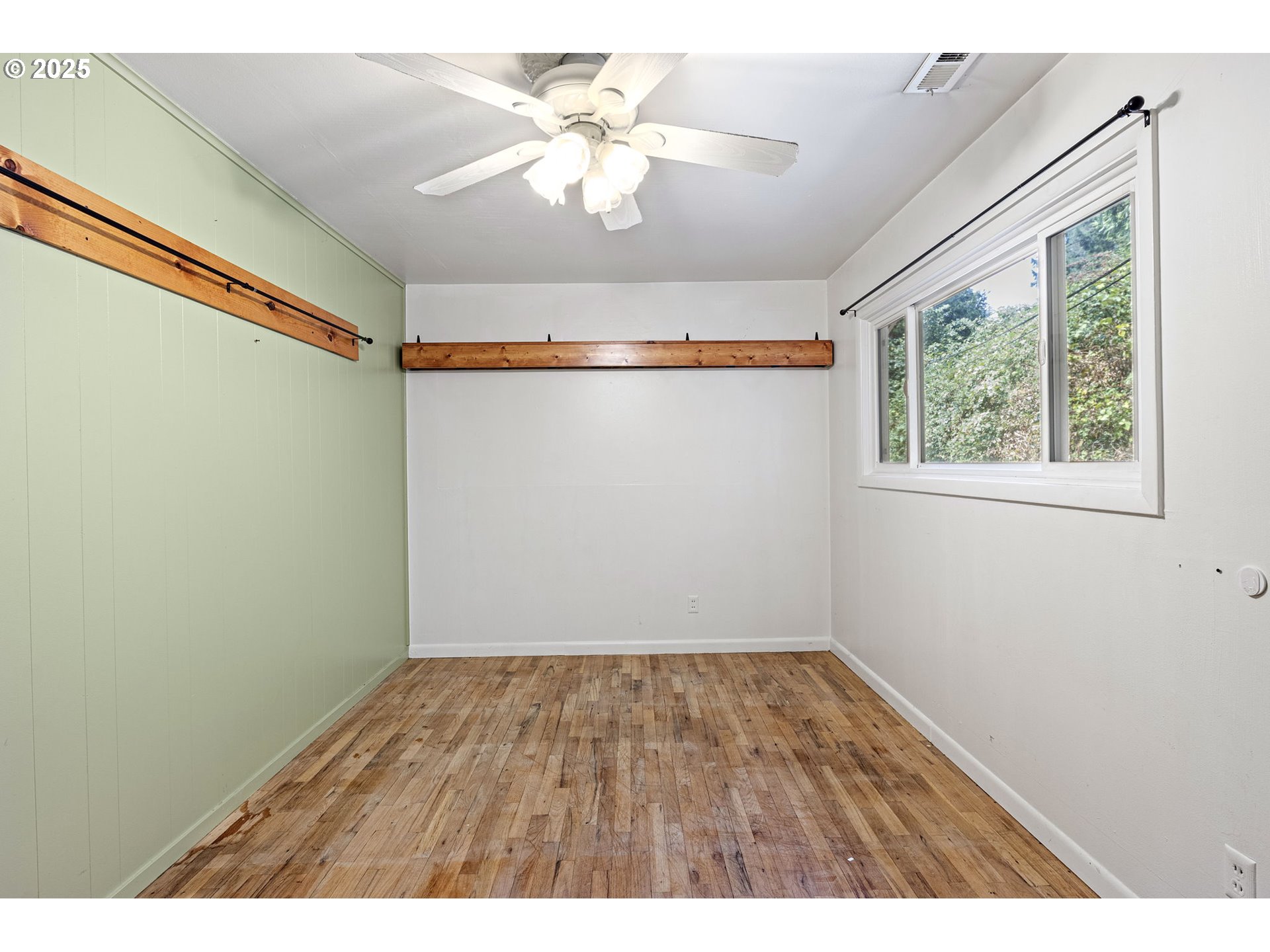 property viewer photo 31