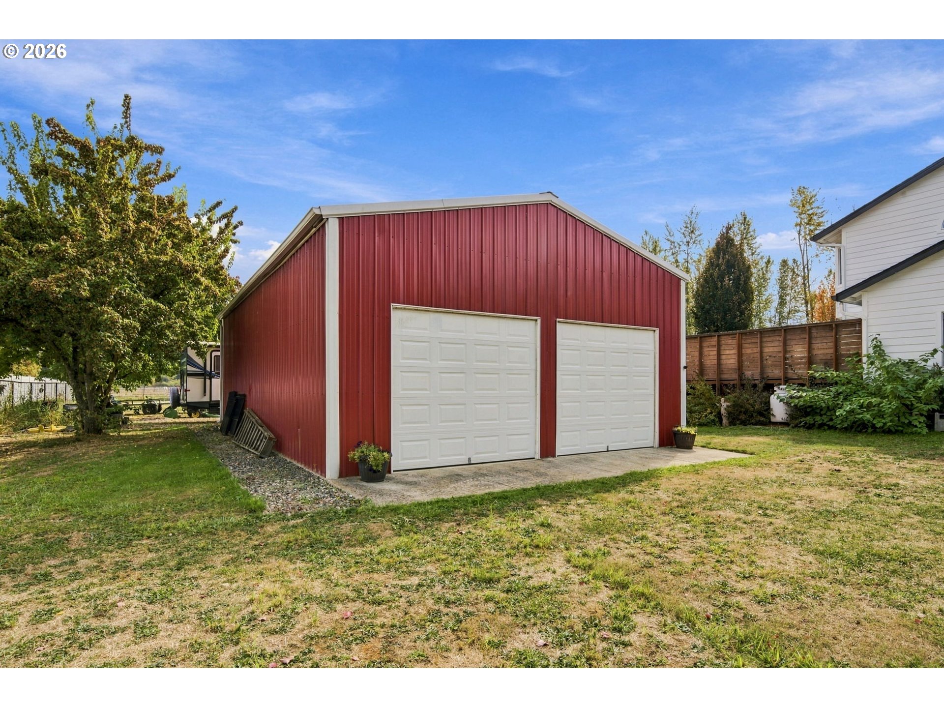 main property photo 40