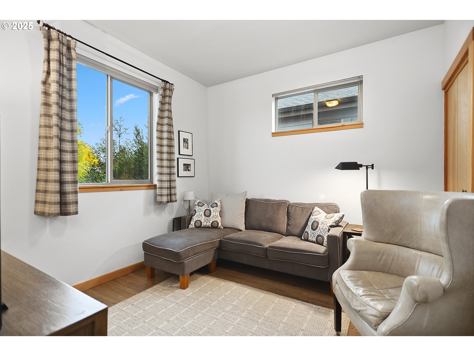 property viewer photo 13