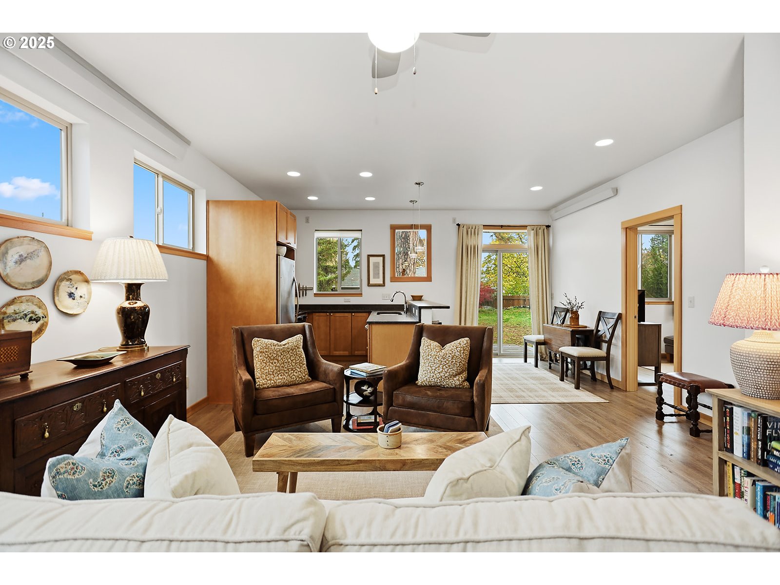 property viewer photo 5