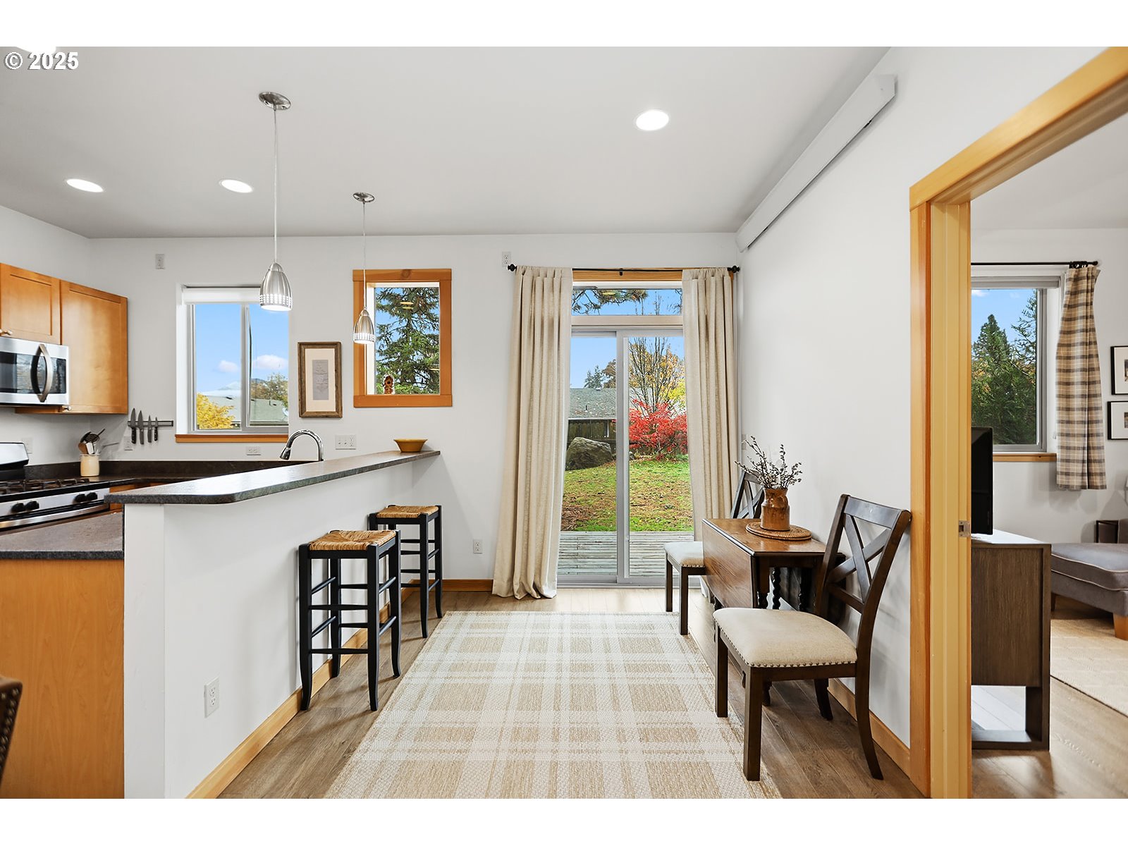 property viewer photo 8