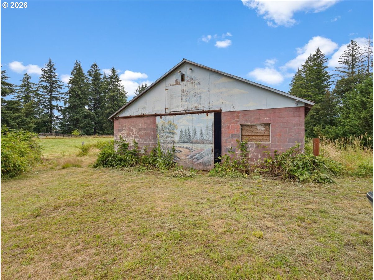 main property photo 11