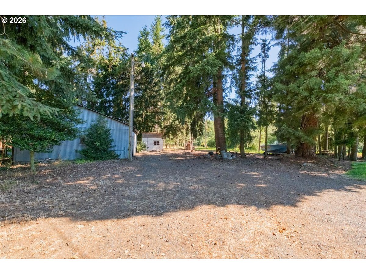 main property photo 41