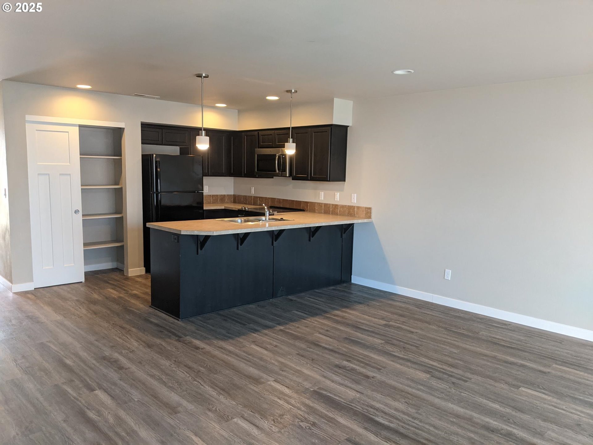 property viewer photo 7