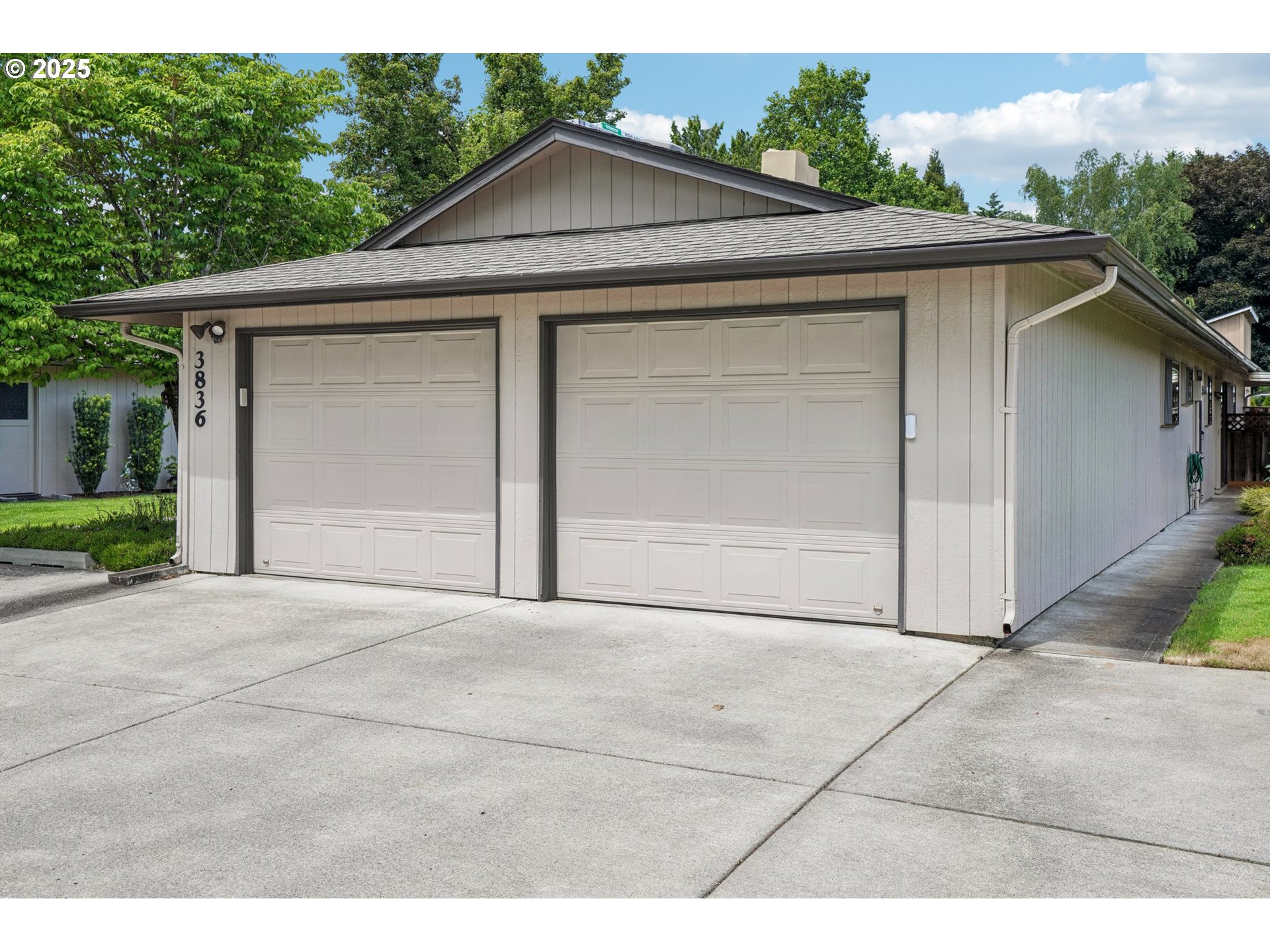 property viewer photo 21