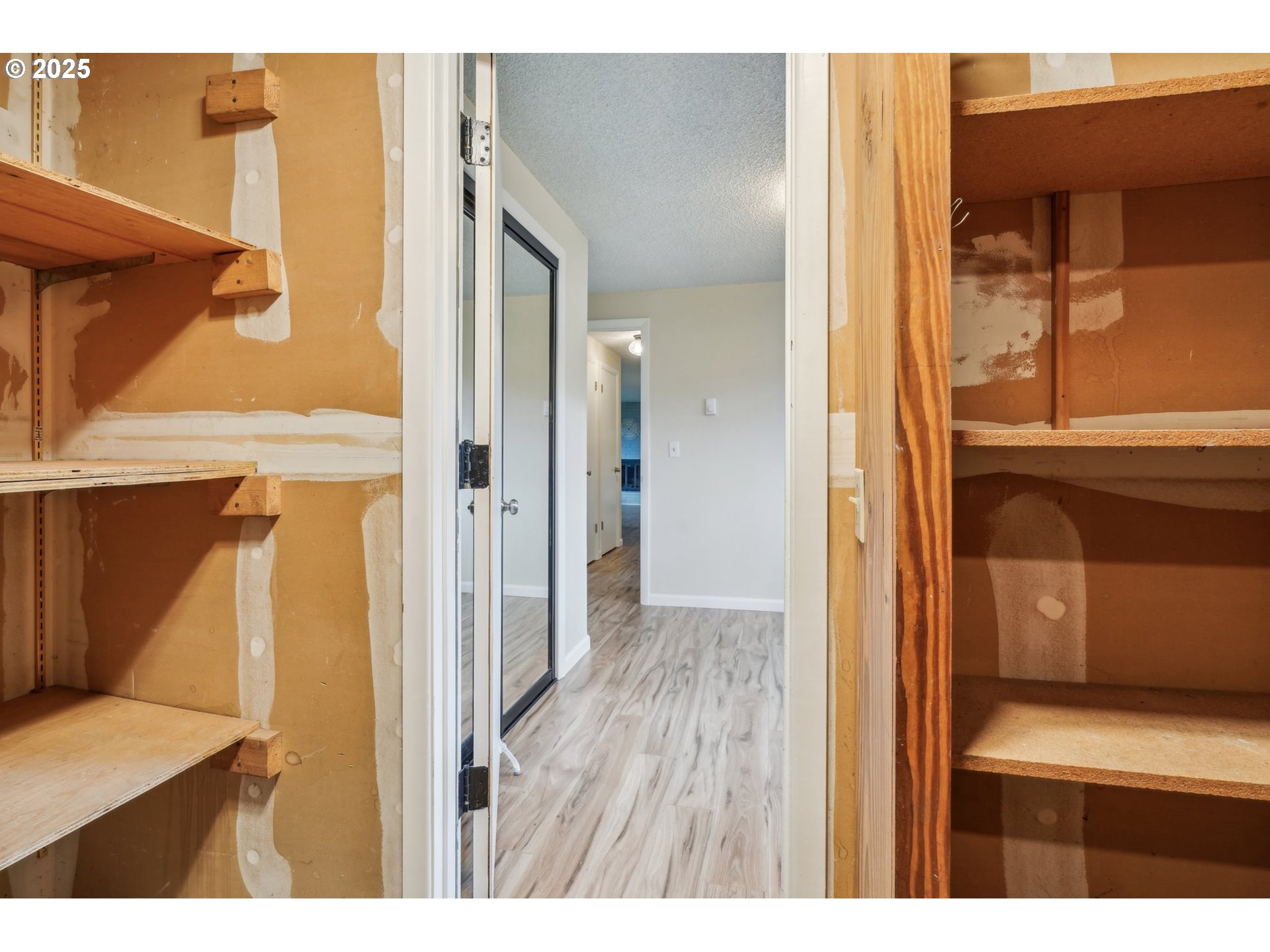 property viewer photo 22