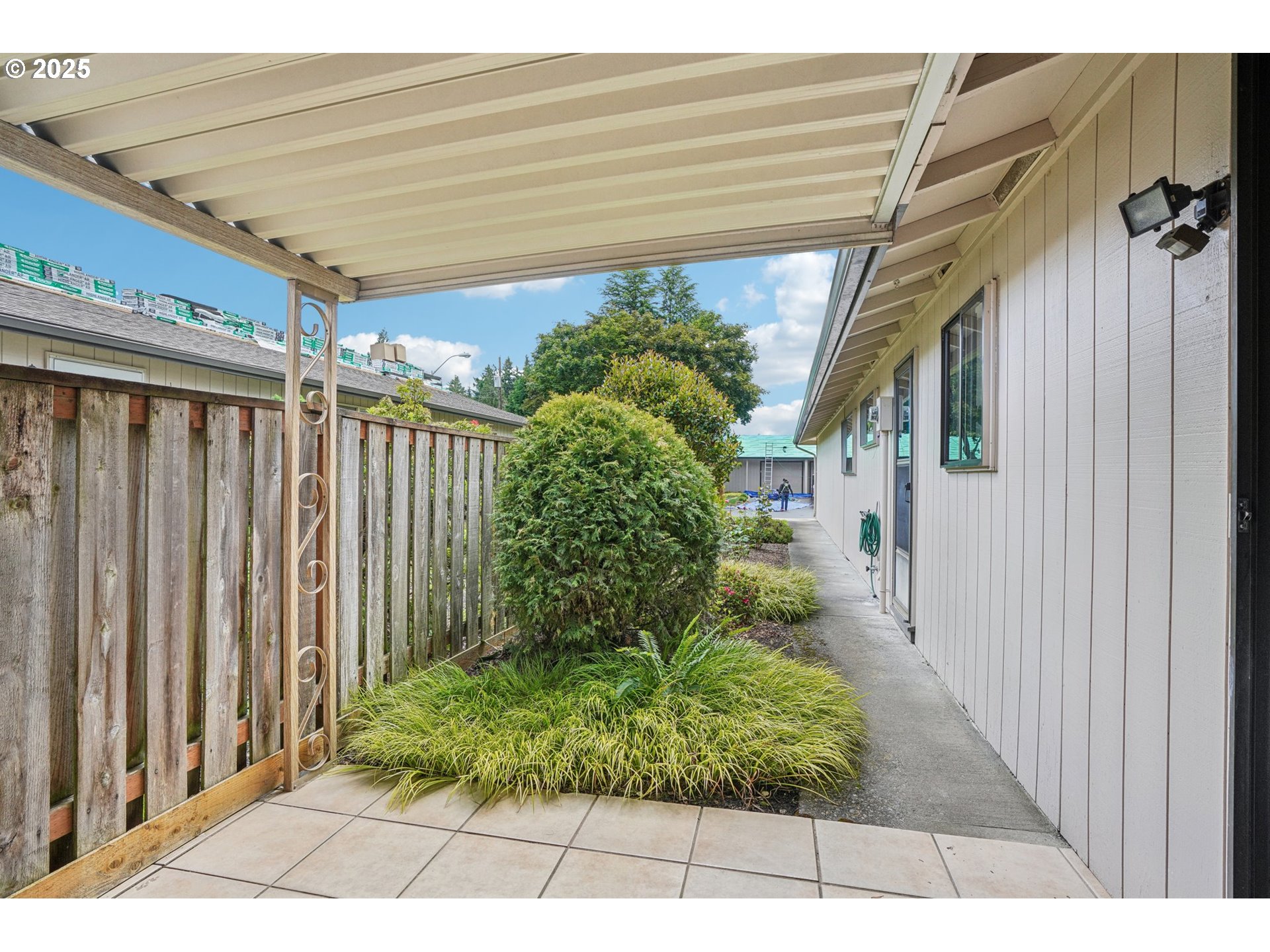 property viewer photo 25