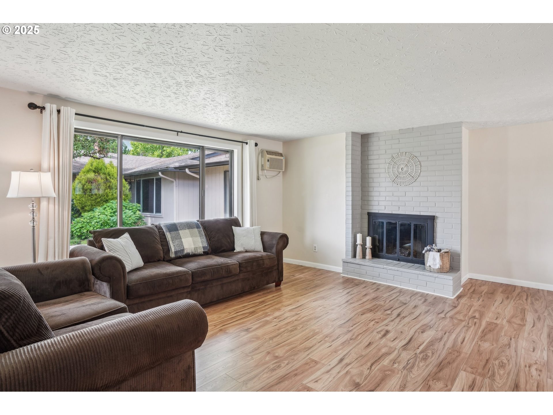 property viewer photo 4