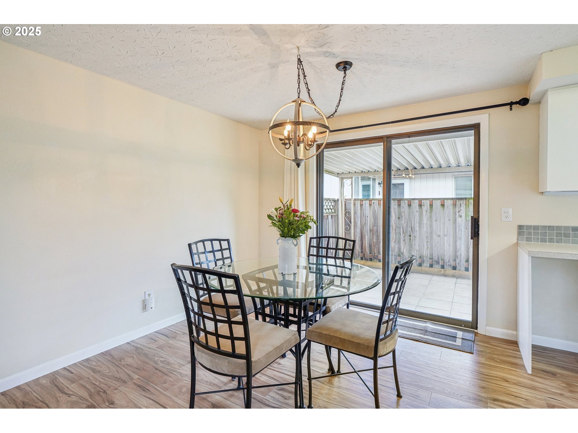 property viewer photo 6