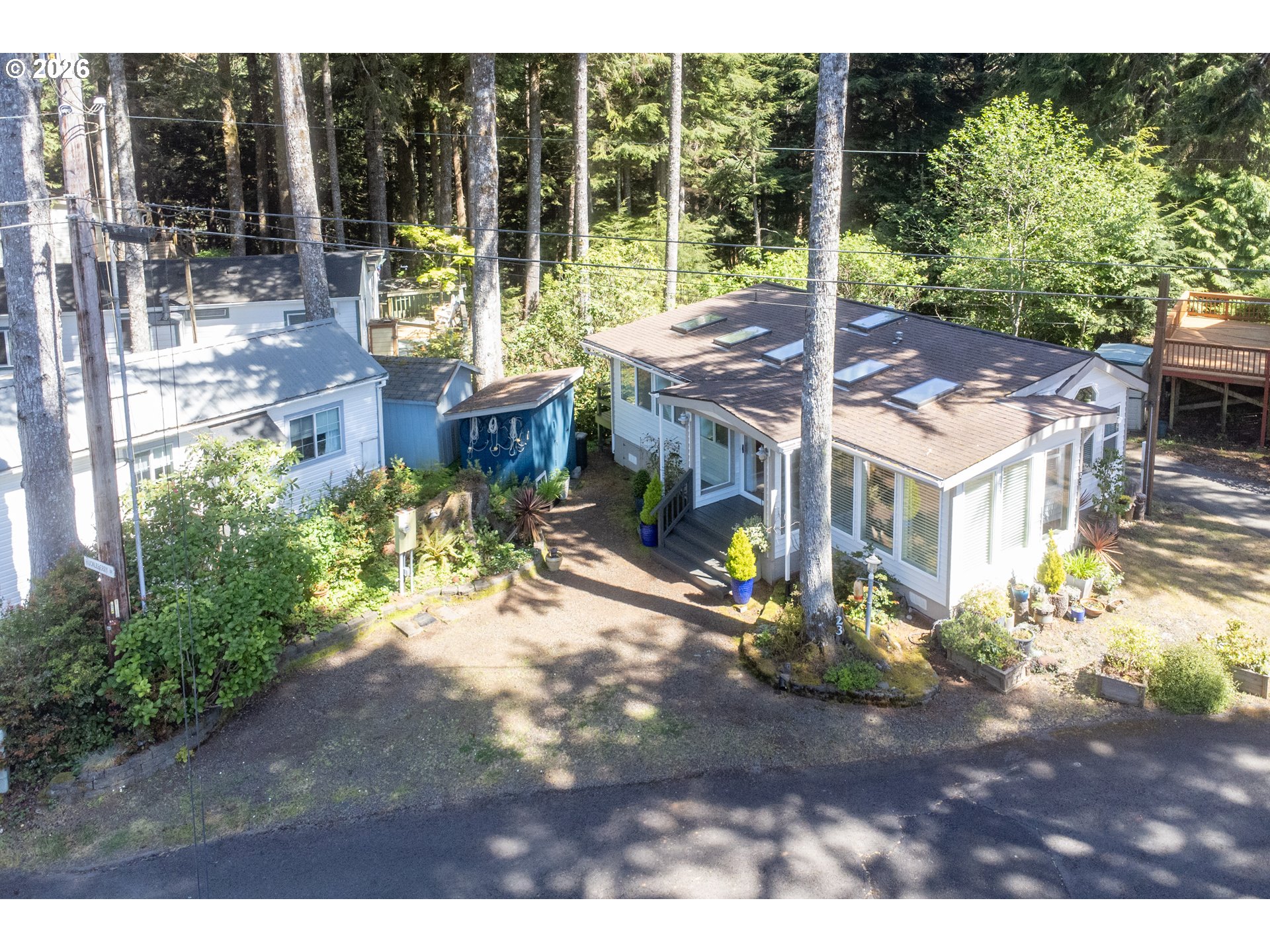 main property photo 40