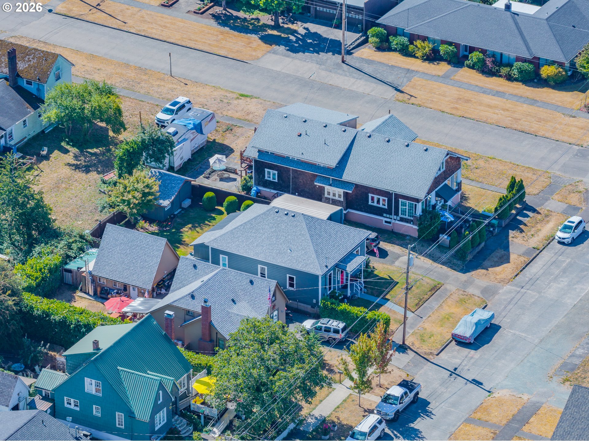main property photo 37