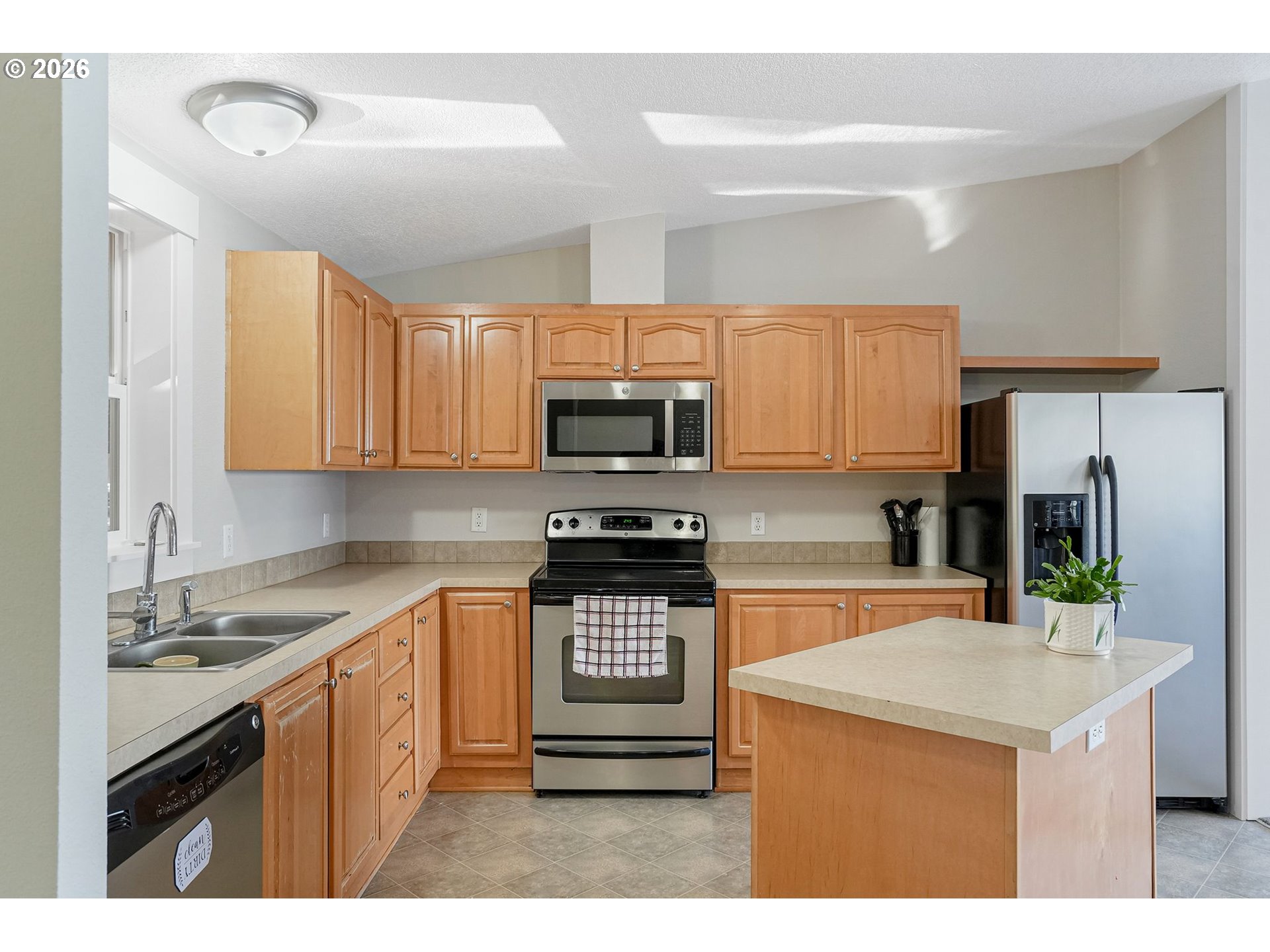 property viewer photo 12
