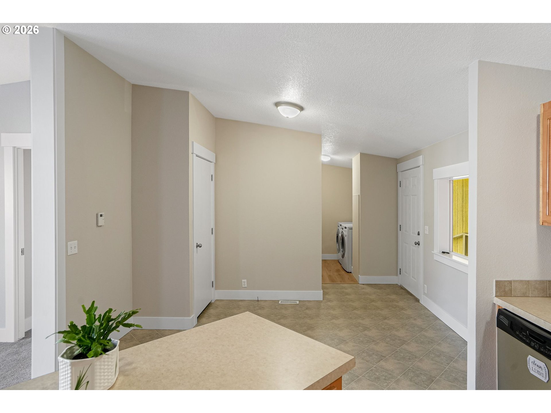 property viewer photo 16