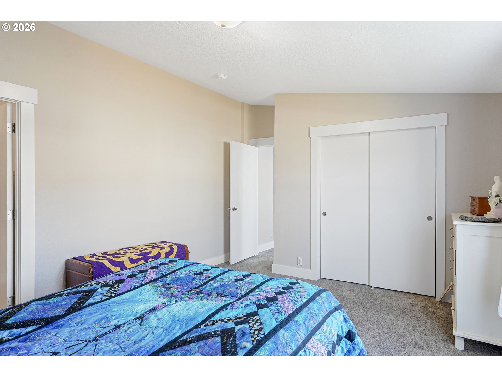 property viewer photo 19
