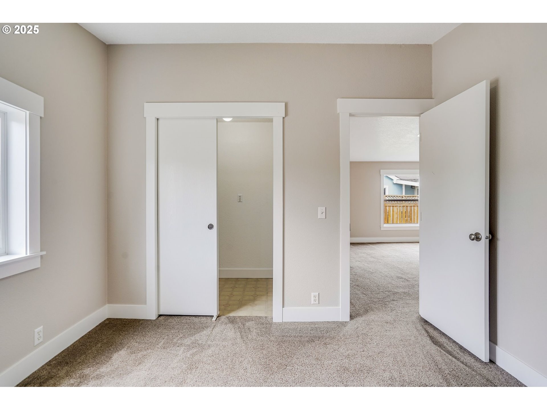 property viewer photo 25