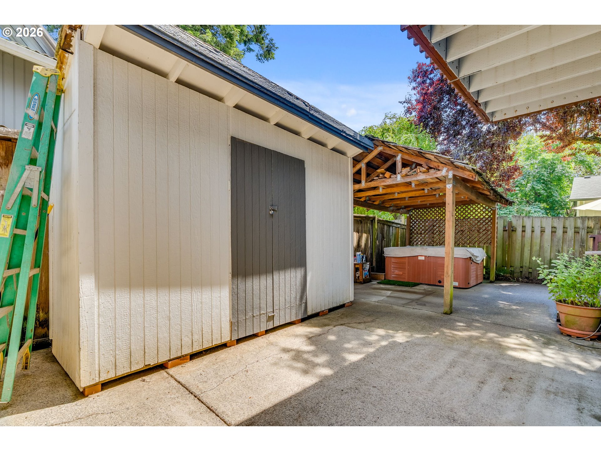 main property photo 43