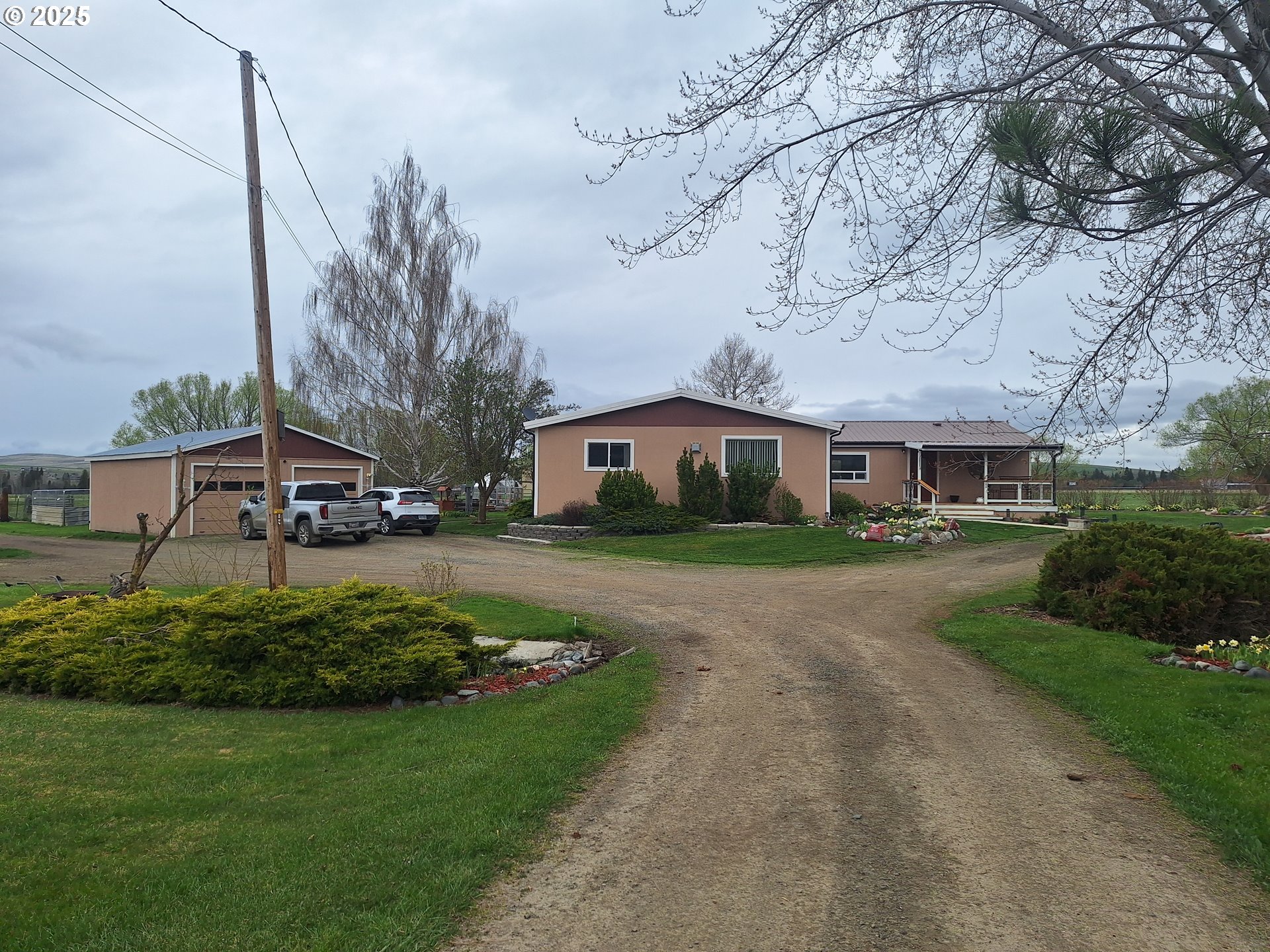 main property photo 11