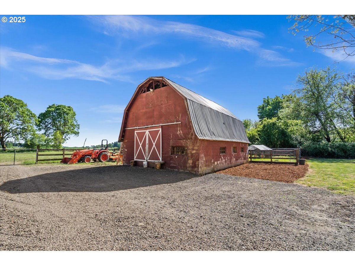 main property photo 36