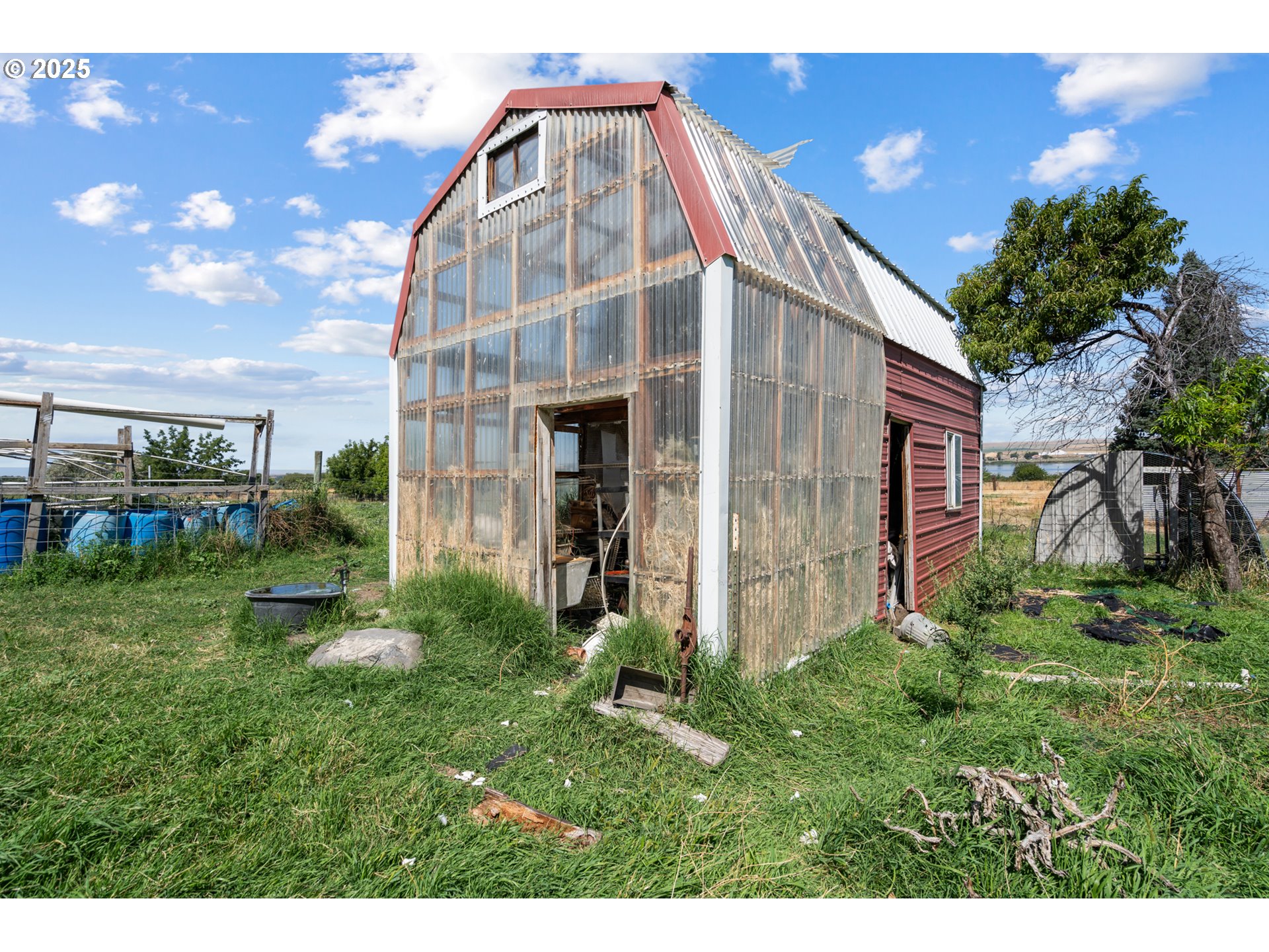 main property photo 14
