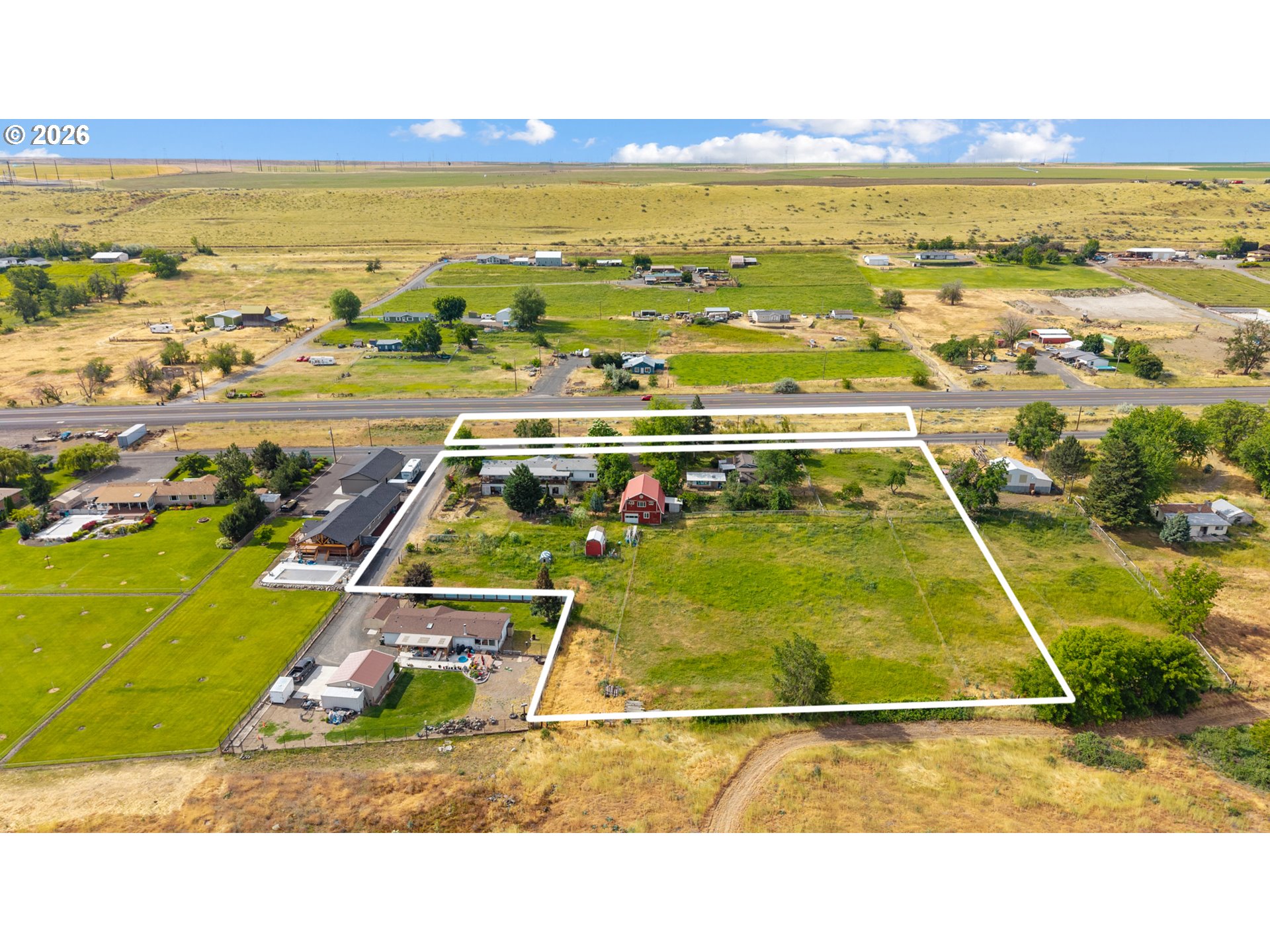 main property photo 33
