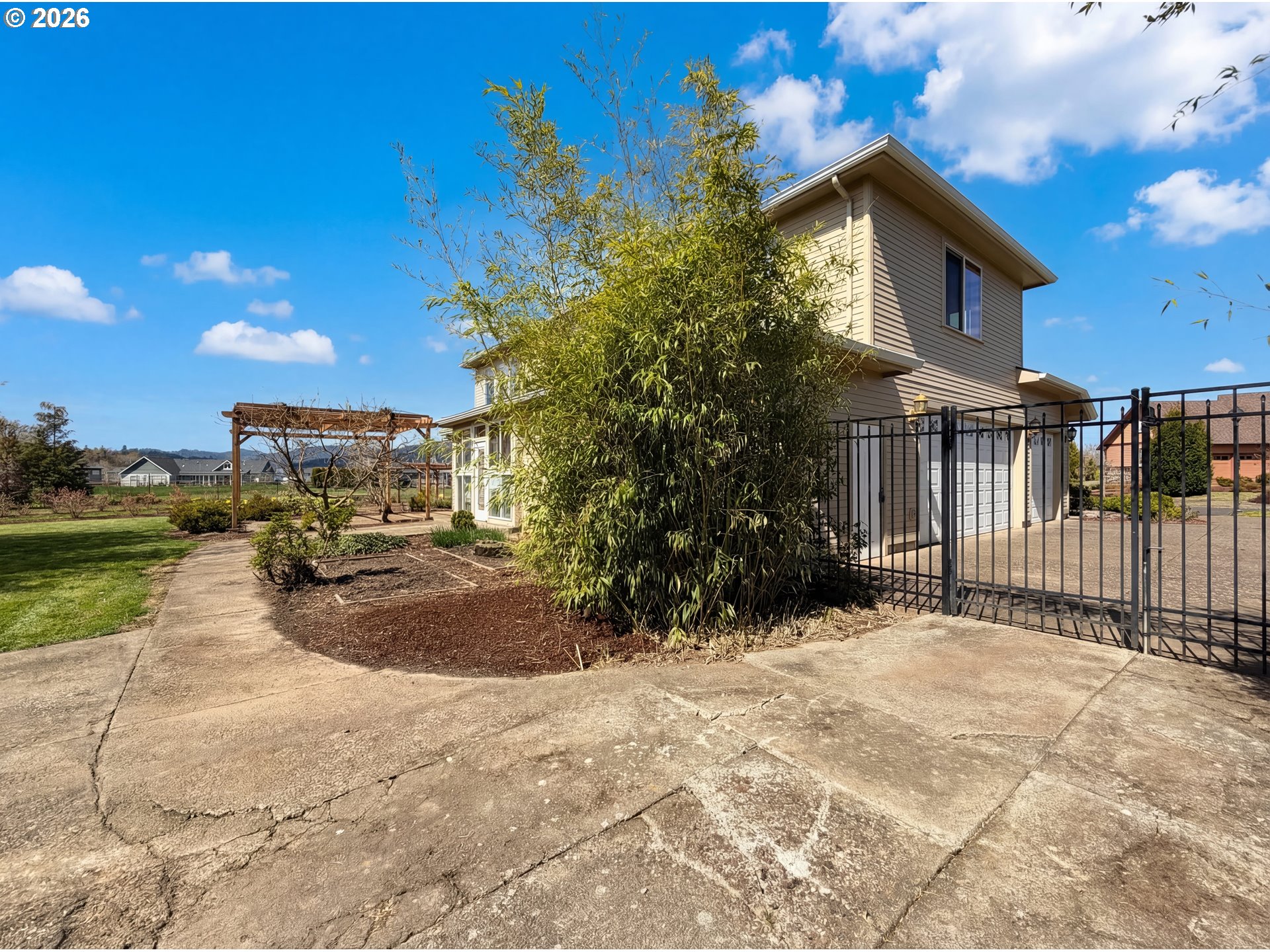 main property photo 26