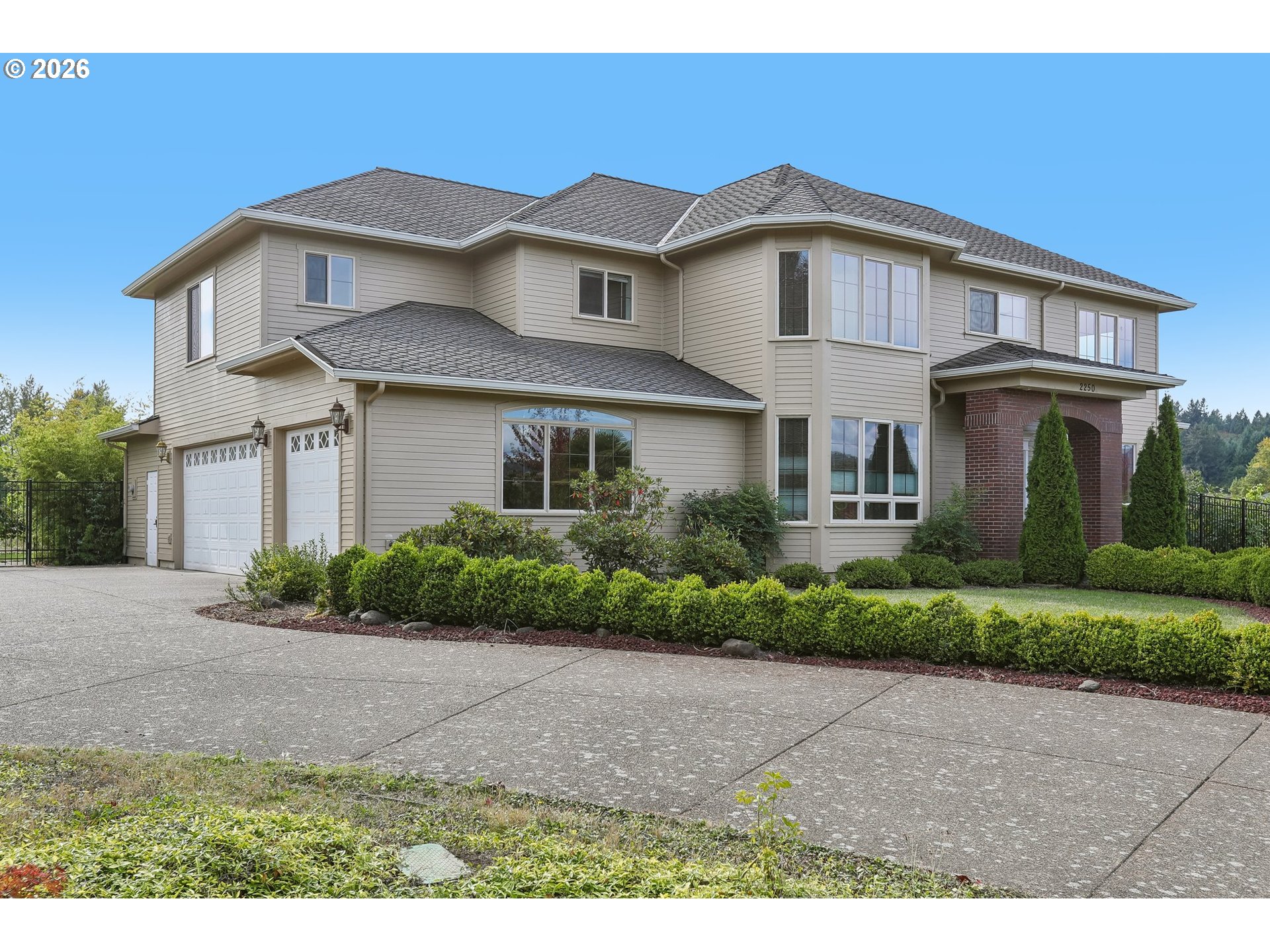 main property photo 27