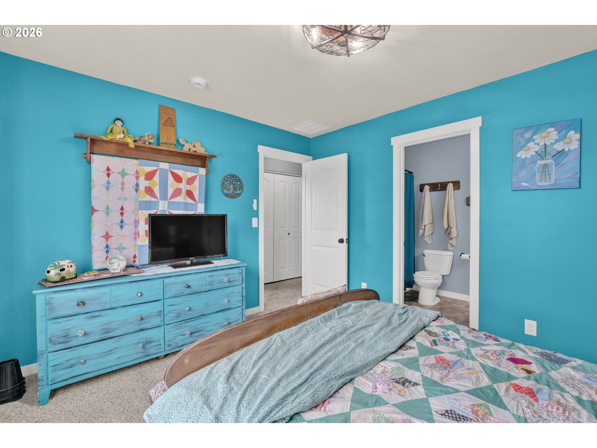 main property photo 16