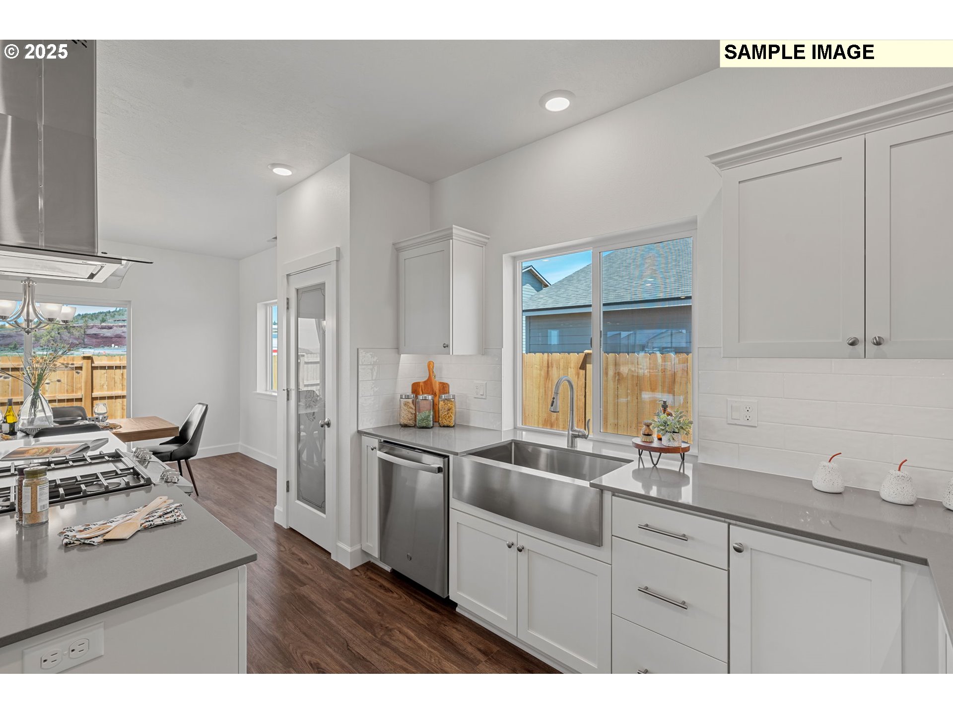 property viewer photo 13
