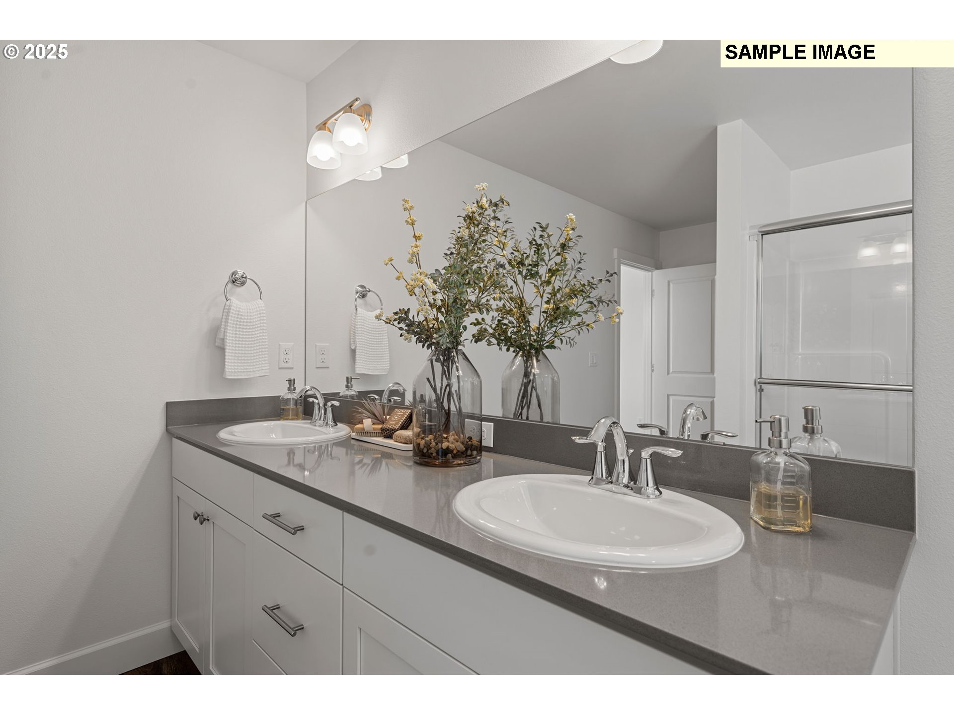 property viewer photo 25