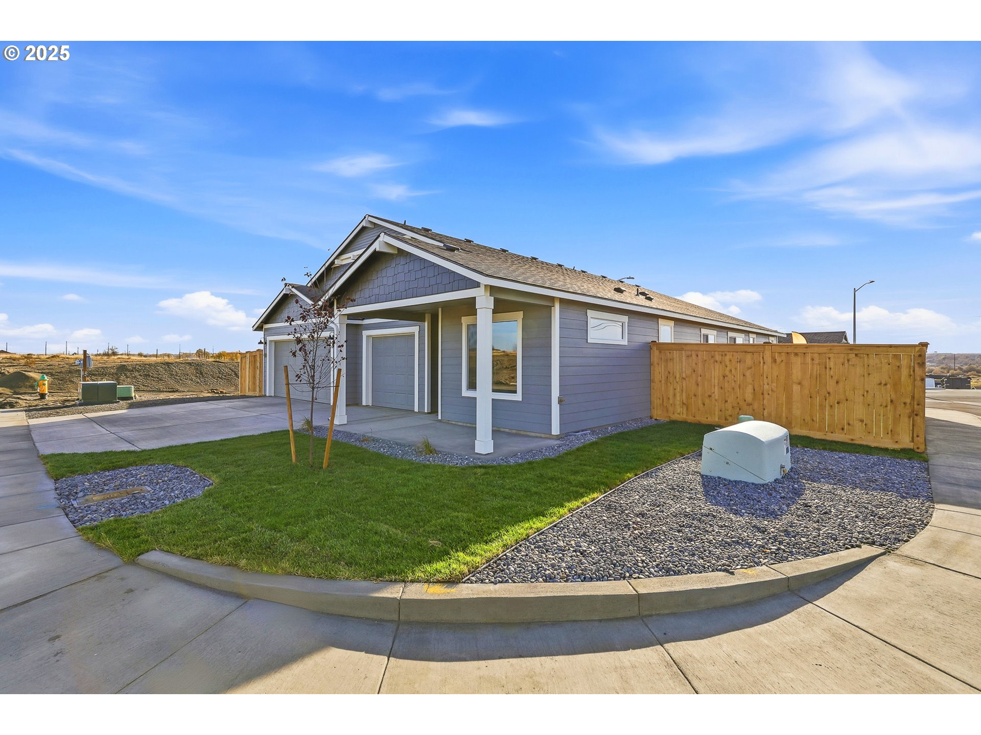 property viewer photo 1