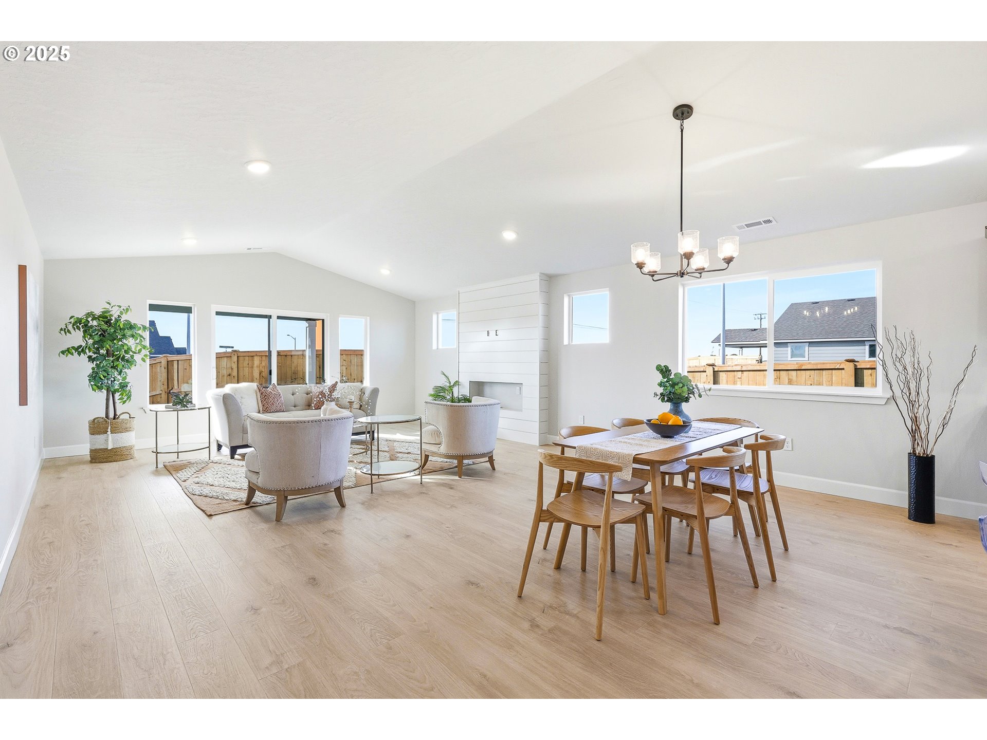 property viewer photo 12