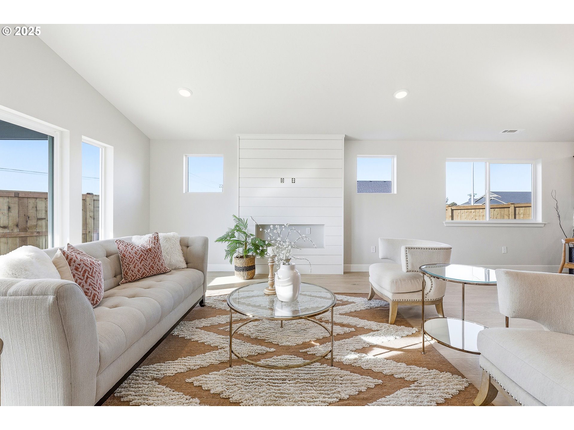 property viewer photo 13