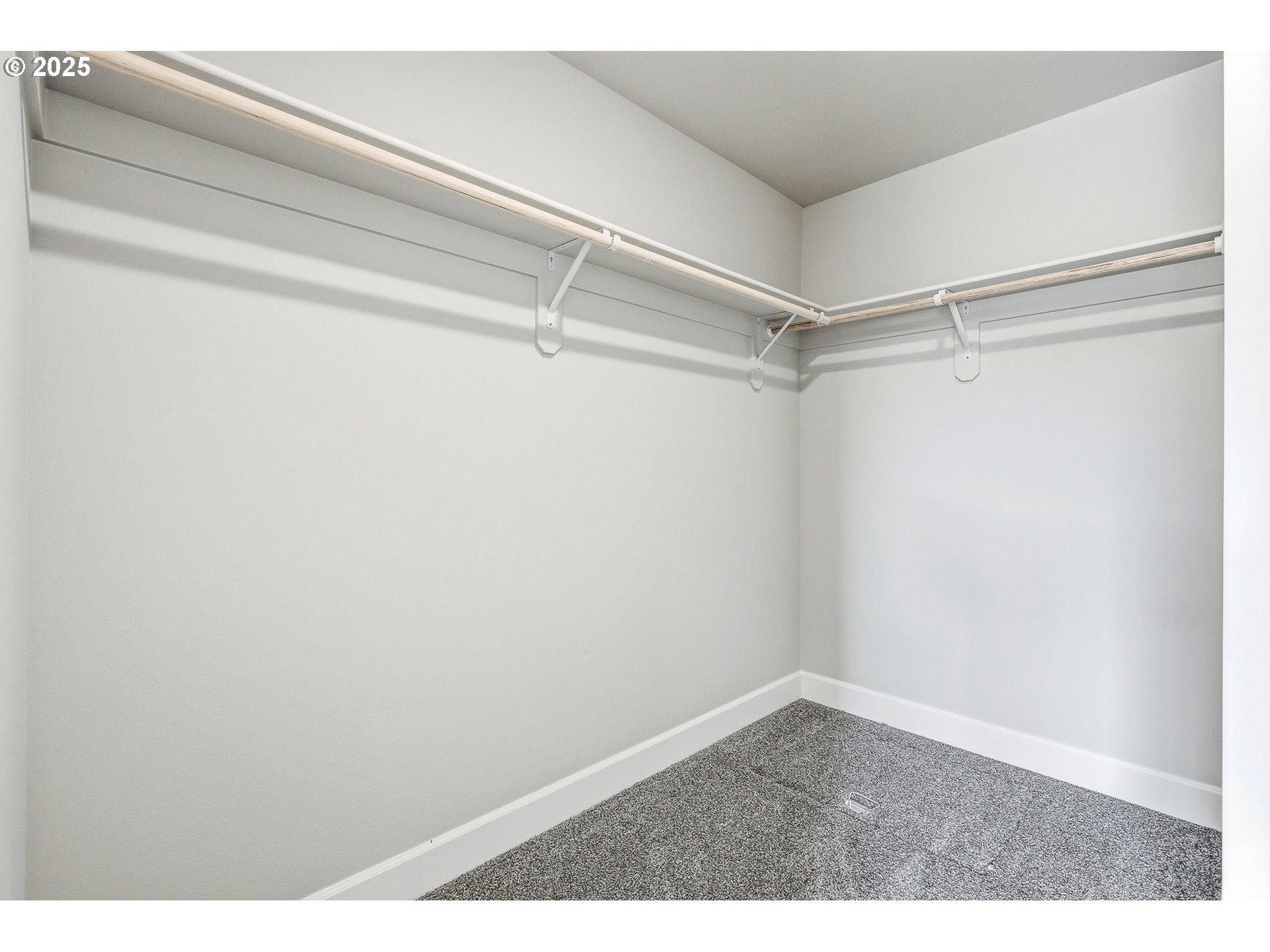 property viewer photo 20