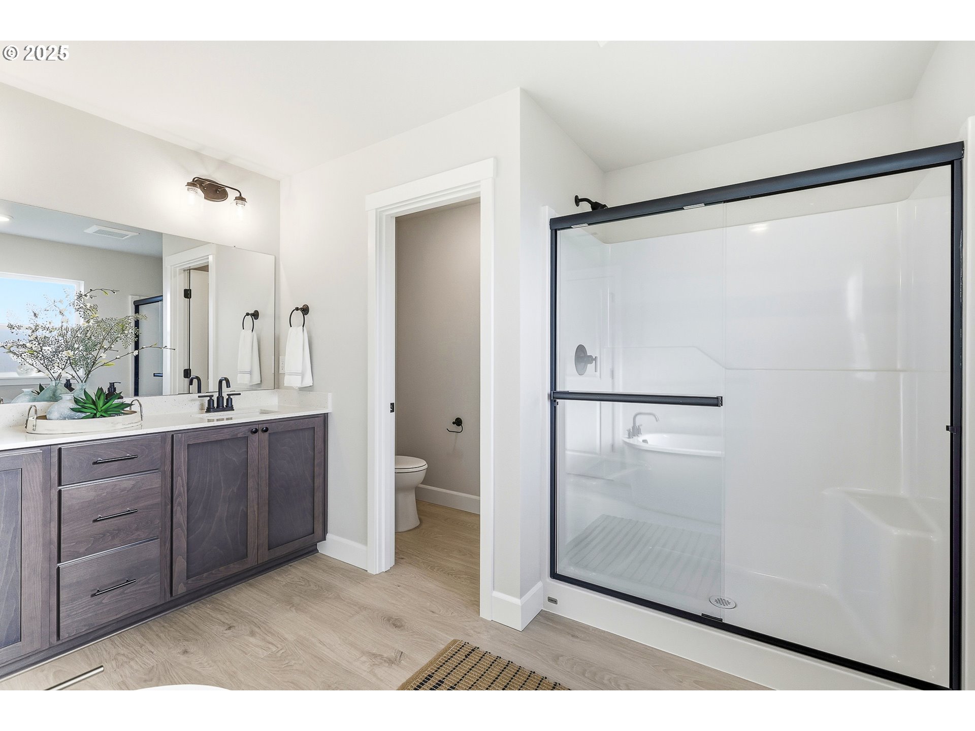 property viewer photo 22