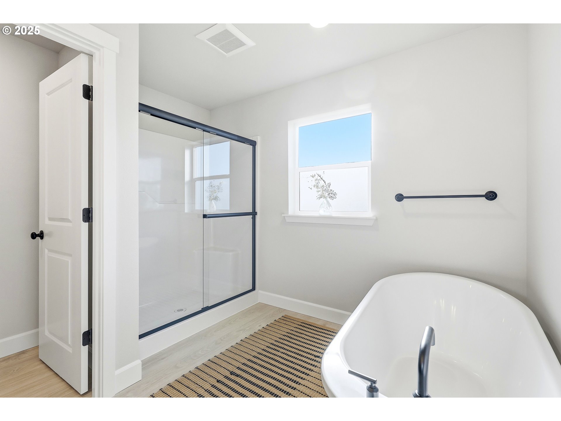 property viewer photo 23