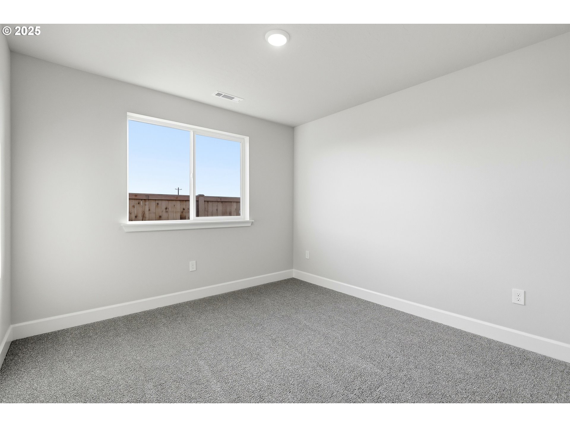 property viewer photo 24