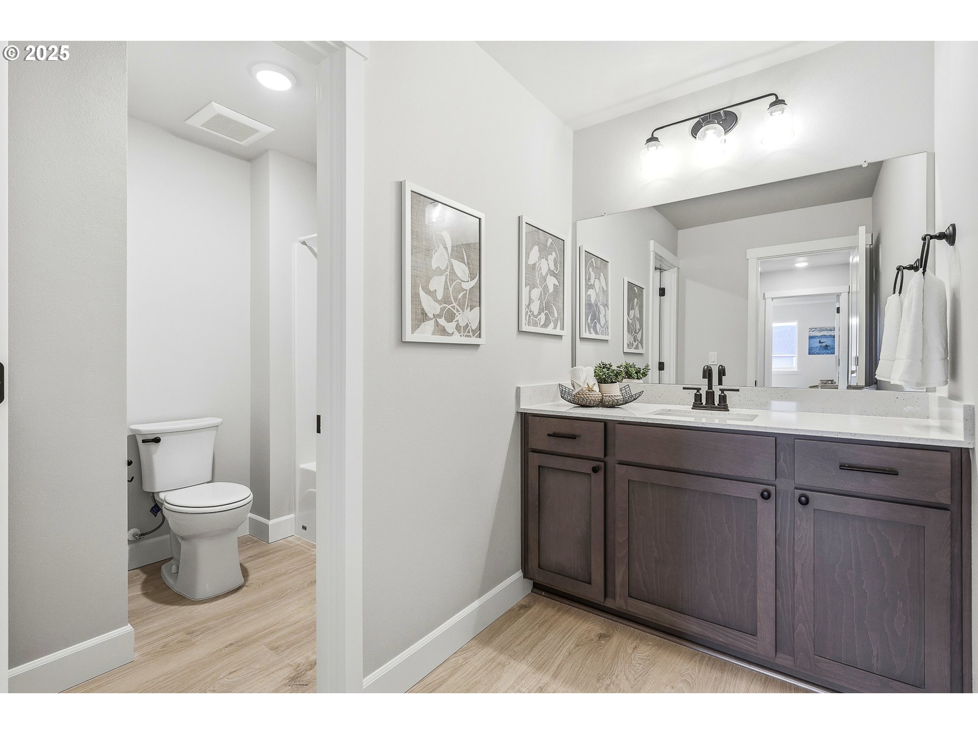 property viewer photo 26