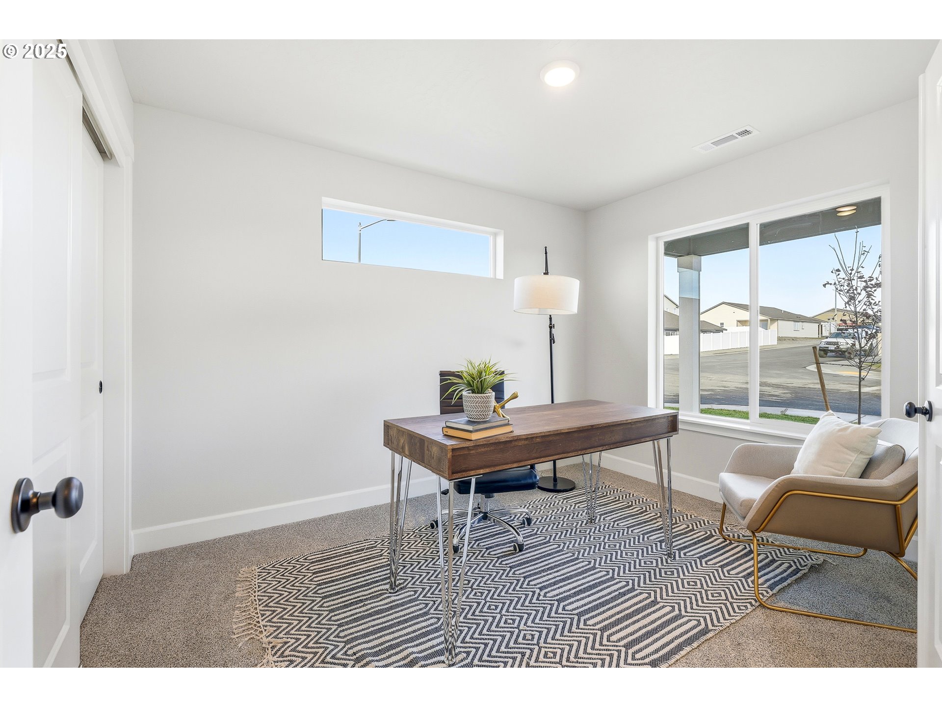 property viewer photo 4