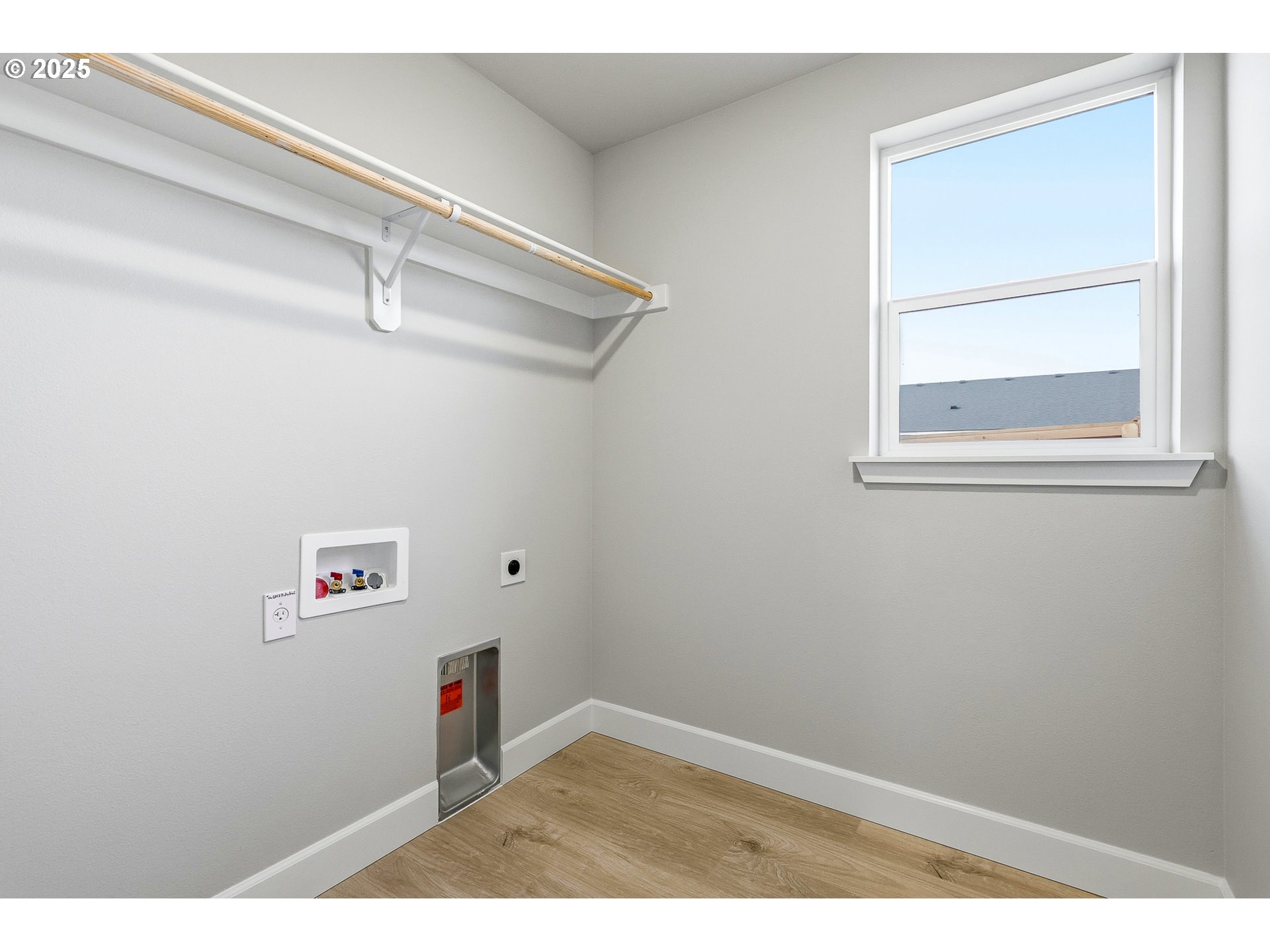 property viewer photo 5