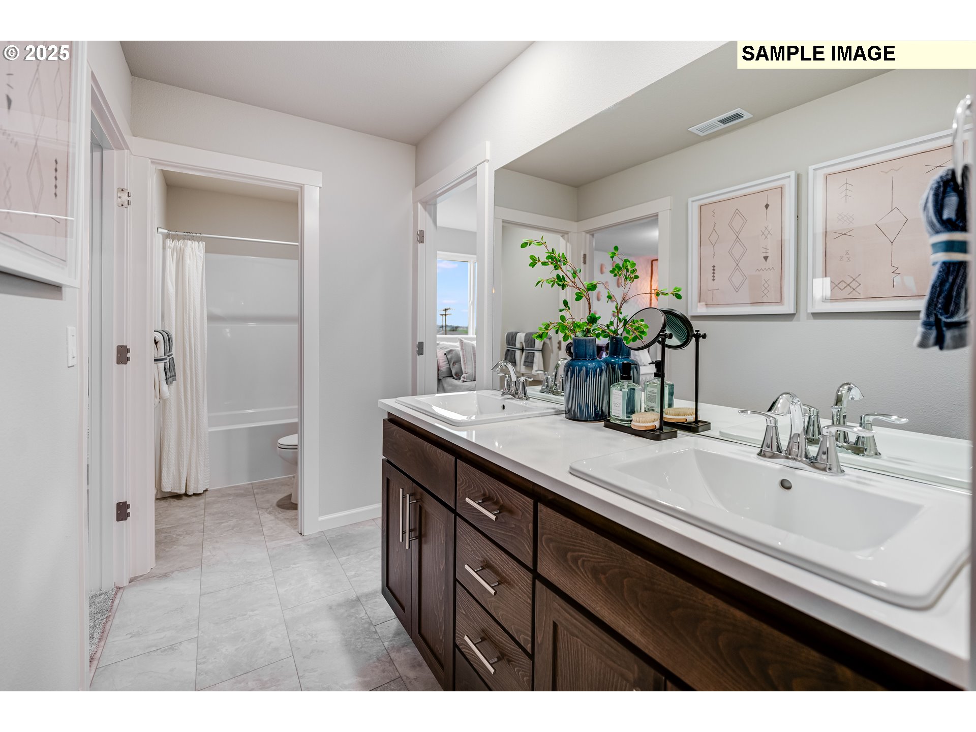 property viewer photo 24